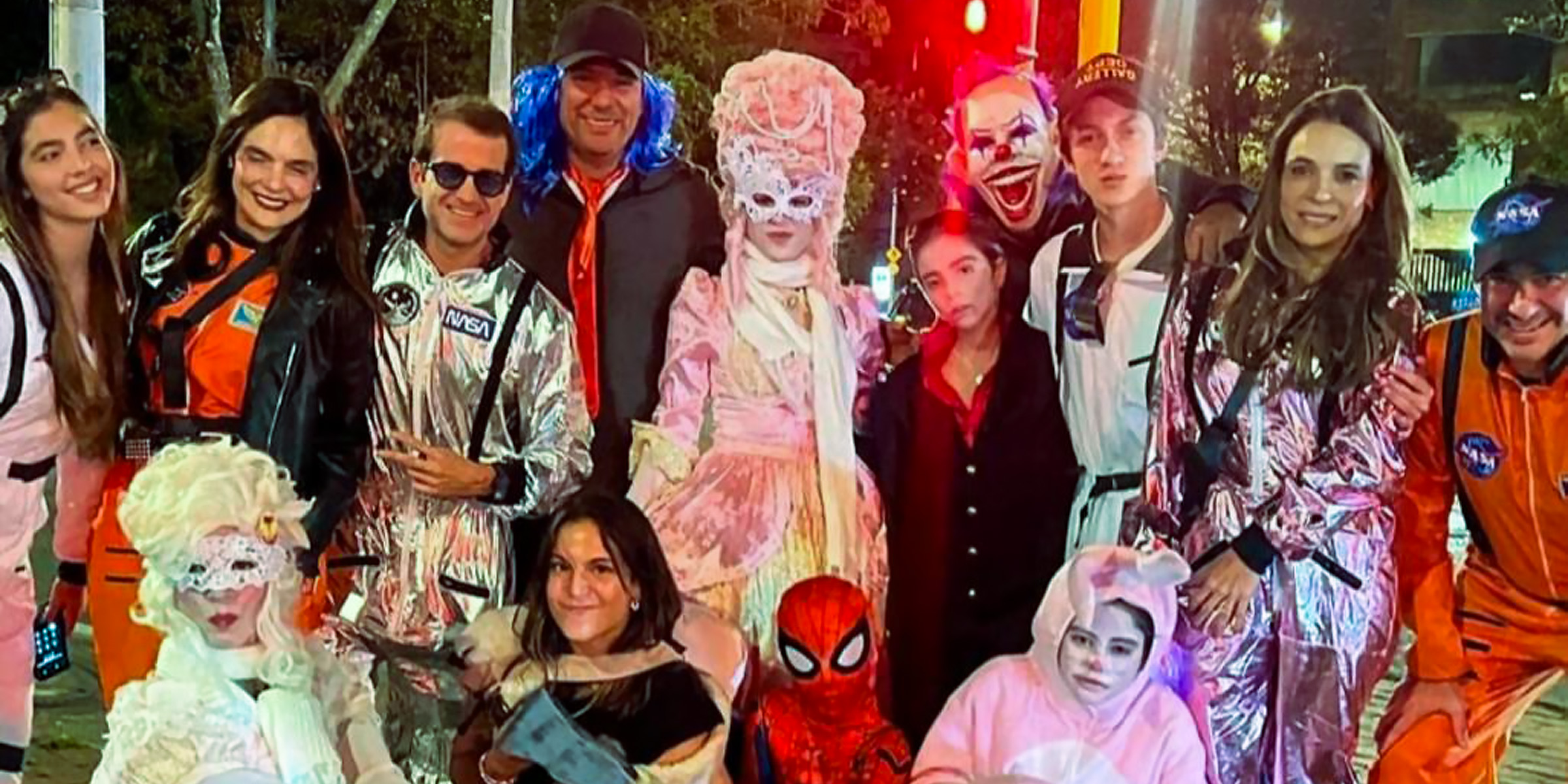 Shakira y amigos con sus disfraces de Halloween | Fuente: instagram.com/shakira