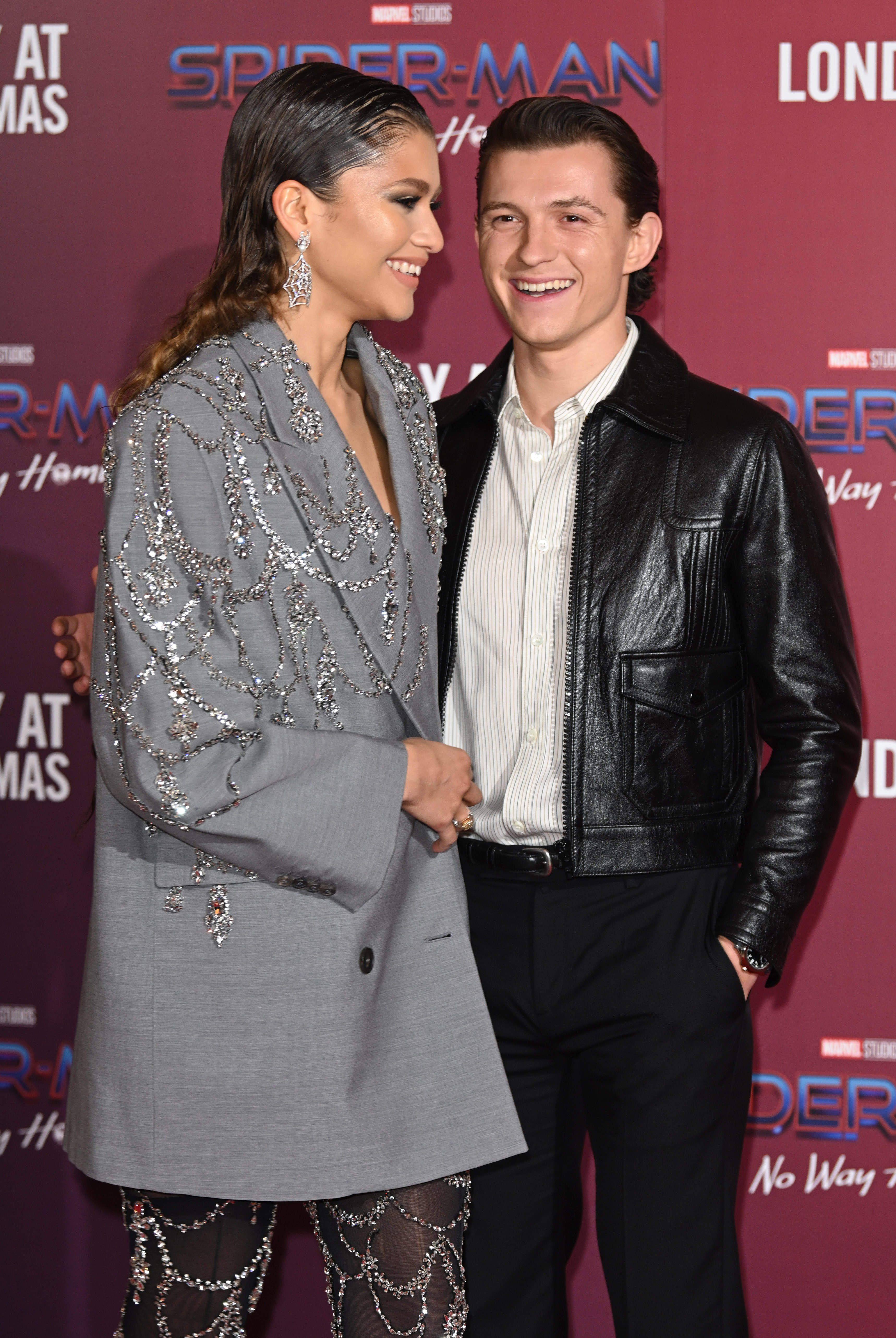 Zendaya y Tom Holland en un photocall en Londres el 5 de diciembre de 2021 | Fuente: Getty Images