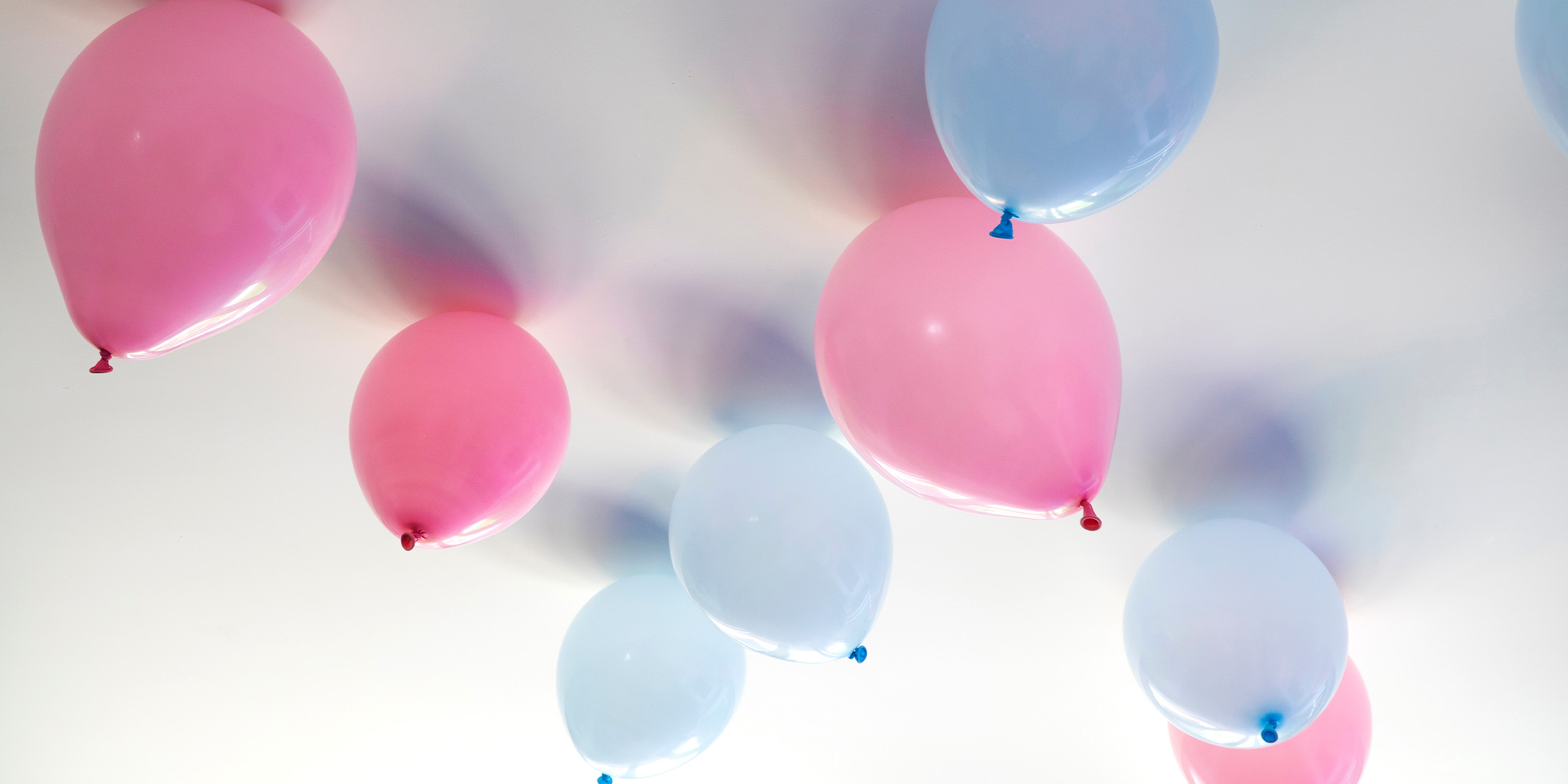 Globos en el techo | Fuente: Shutterstock
