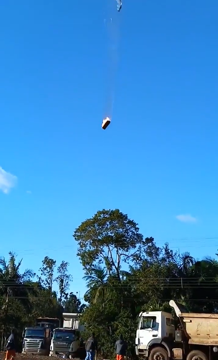 Globo aerostático durante la tragedia en Praia Grande, Santa Catarina, Brasil. | Fuente: X/AlertaMundoNews