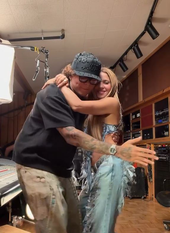Shakira baila con Beéle | Fuente: Instagram/beele