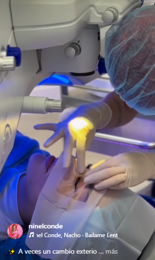 Momentos previos a la cirugía para el cambio de color de ojos de Ninel Conde. | Fuente: Instagram/@ninelconde