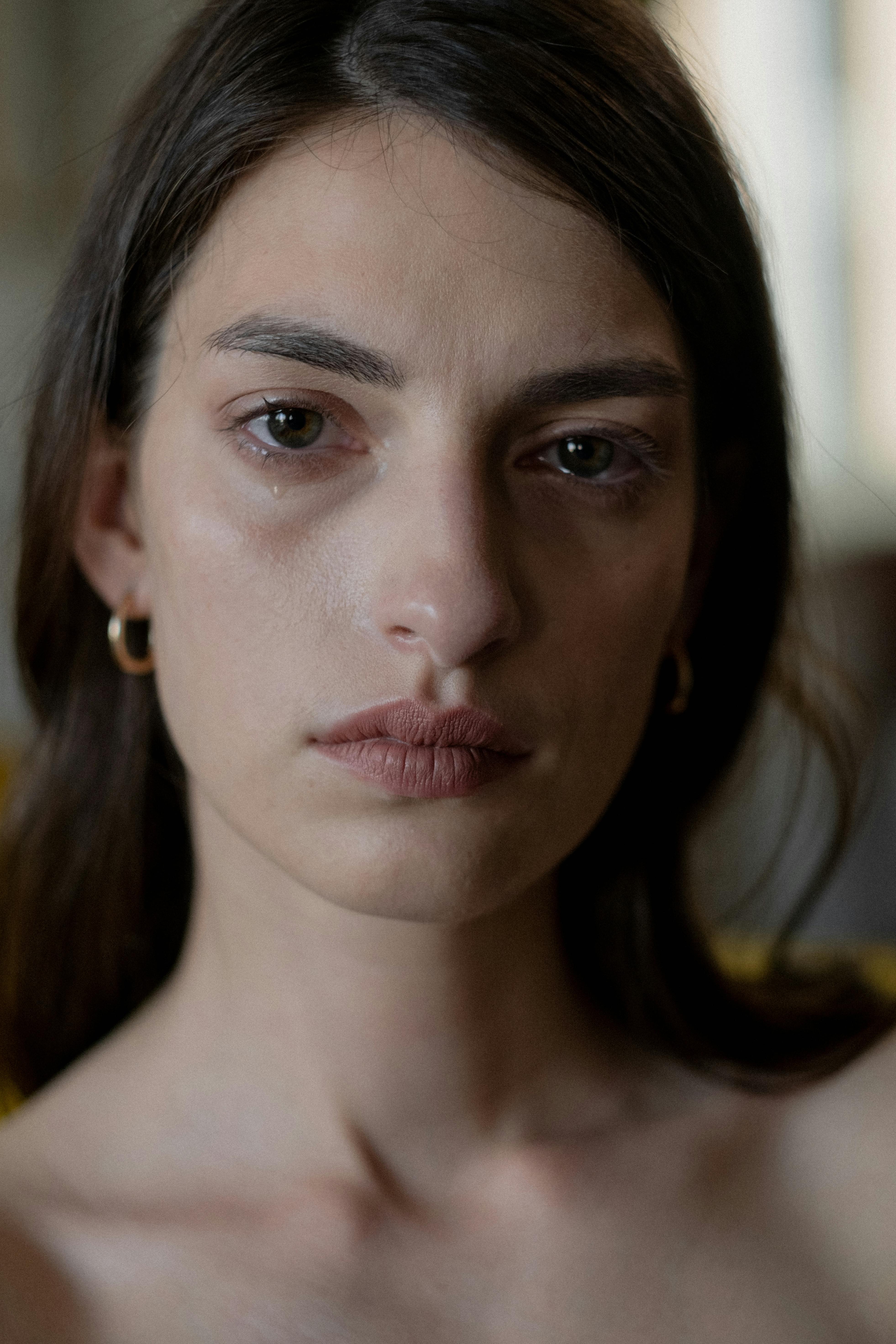 Una mujer con el corazón roto | Fuente: Pexels