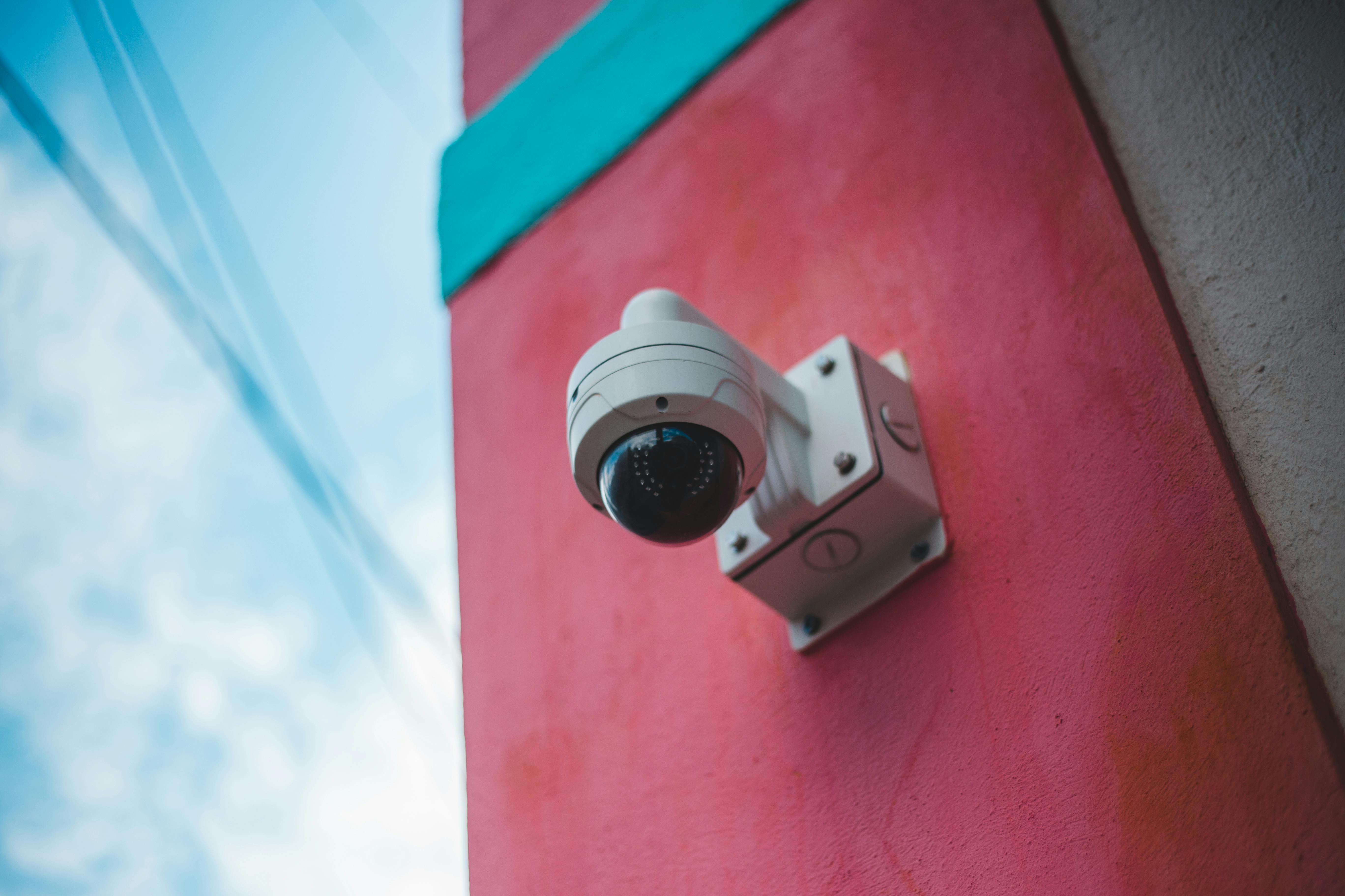 Una cámara de seguridad | Fuente: Pexels