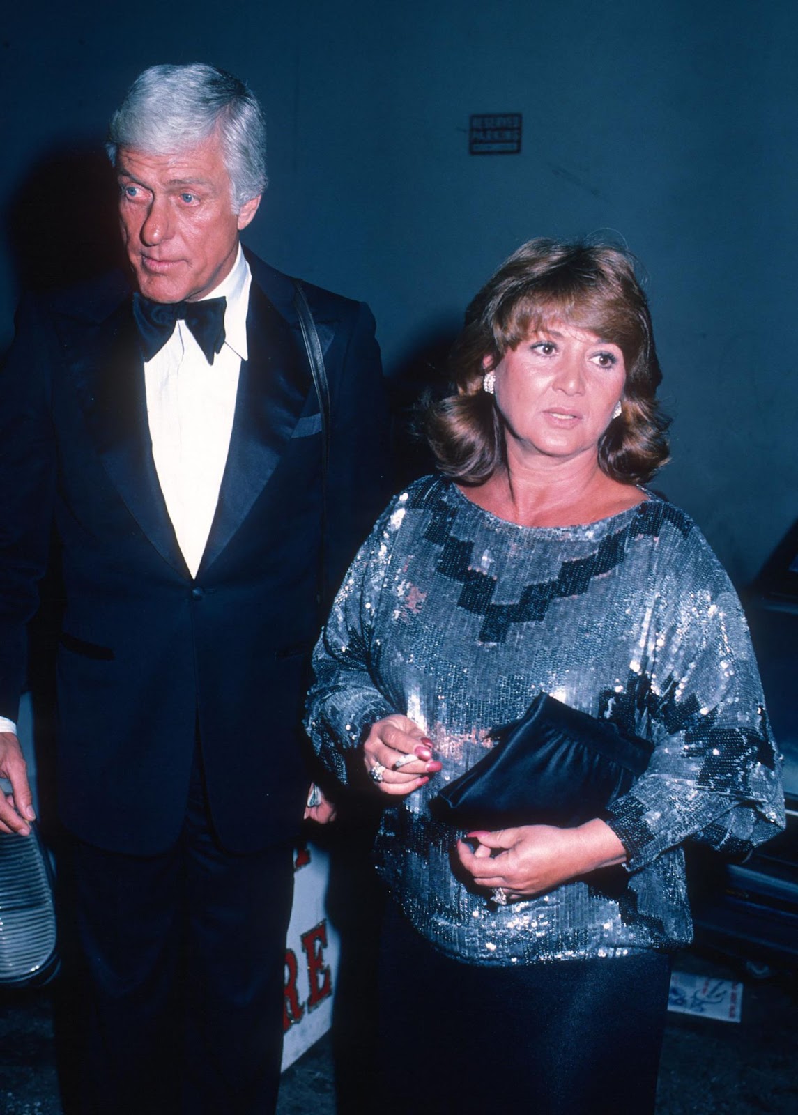 Dick Van Dyke y Michelle Triola en los 15º Premios Anuales del Círculo de Críticos Dramáticos de Los Ángeles el 2 de abril de 1984. | Fuente: Getty Images