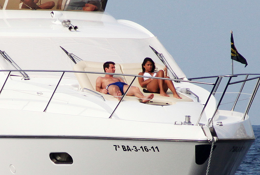 Leo Messi y Antonela Roccuzzo en Ibiza, 2011. | Foto: Getty Images