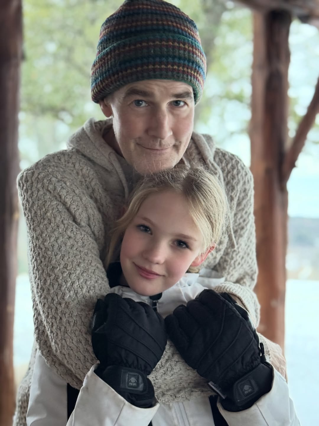 James Van Der Beek posando para una dulce foto con su hija, publicada el 26 de enero de 2026. | Fuente: Instagram/vanderjames