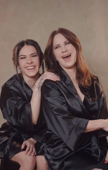 Imagen de la sesión de fotos de Nancy Dupláa junto a su hija, Morena | Fuente: Instagram/cynthiamartos
