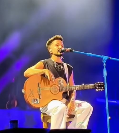 Camilo en un concierto en España | Fuente: Facebook.com/saleelsoltv