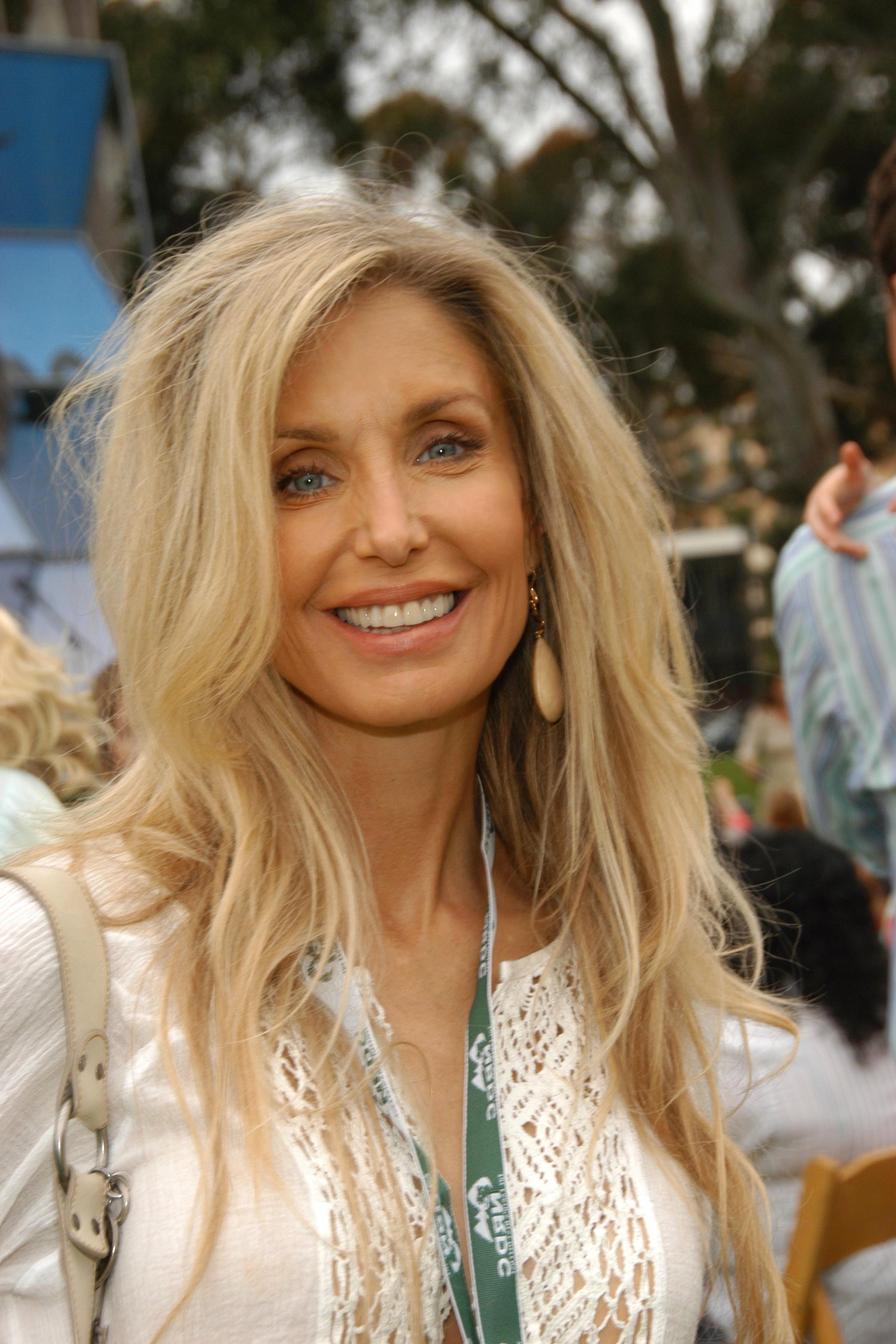 Heather Thomas asiste al Día del Descubrimiento del NRDC el 21 de mayo de 2006, en Los Ángeles, California. | Fuente: Getty Images