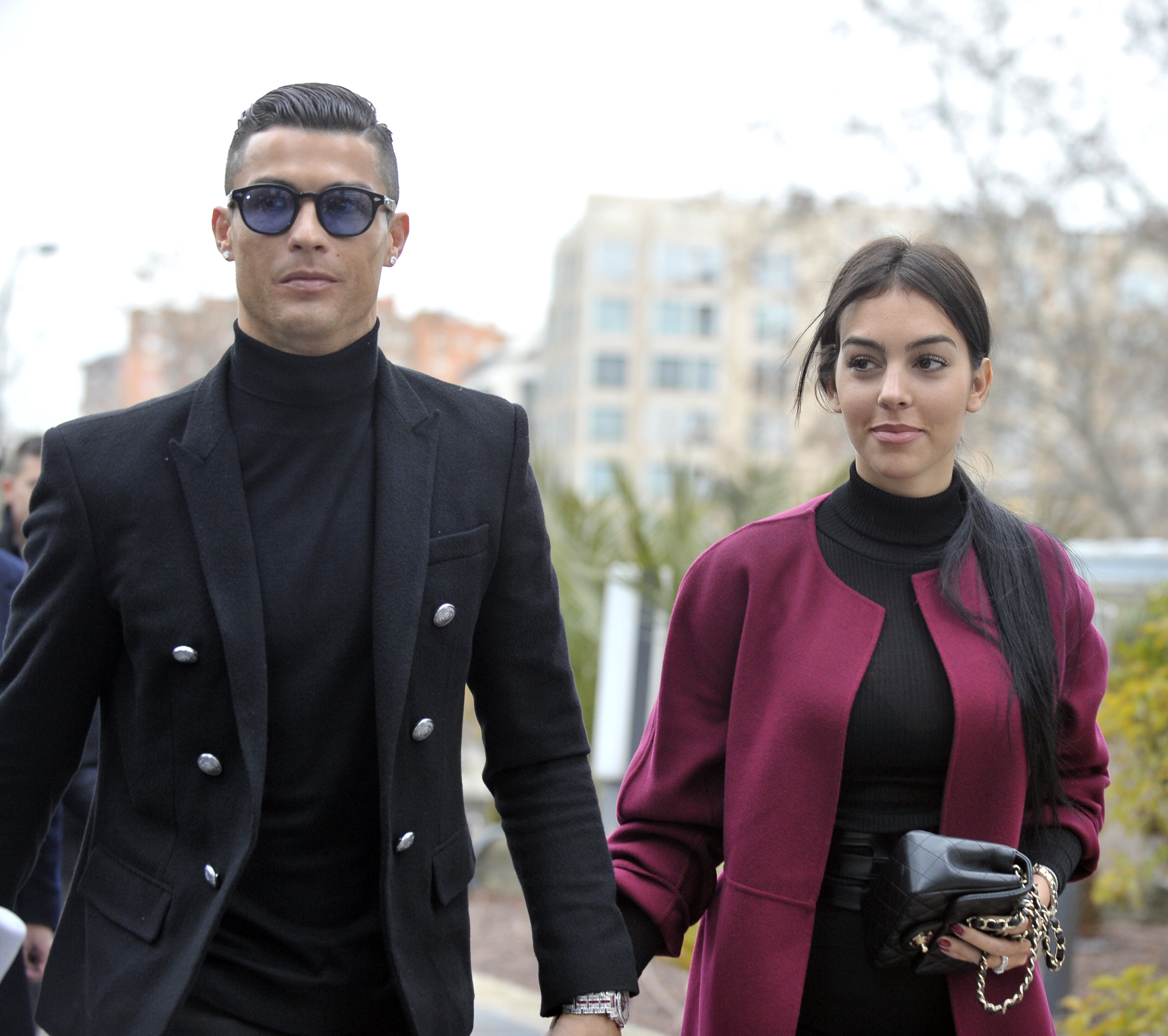 Cristiano Ronaldo y Georgina Rodríguez llegan a la Audiencia Provincial el 22 de enero de 2019 en Madrid, España. | Fuente: Getty Images