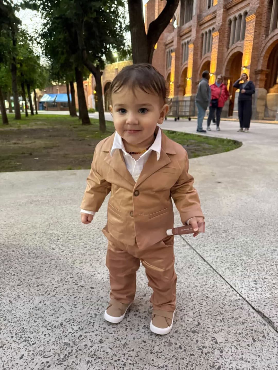 Lautaro, hijo de Leandro Paredes y Camila Galante | Fuente: Instagram/leoparedes20
