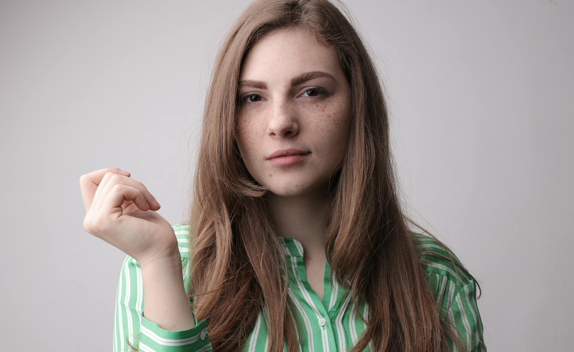 Una mujer con mirada decidida | Fuente: Pexels