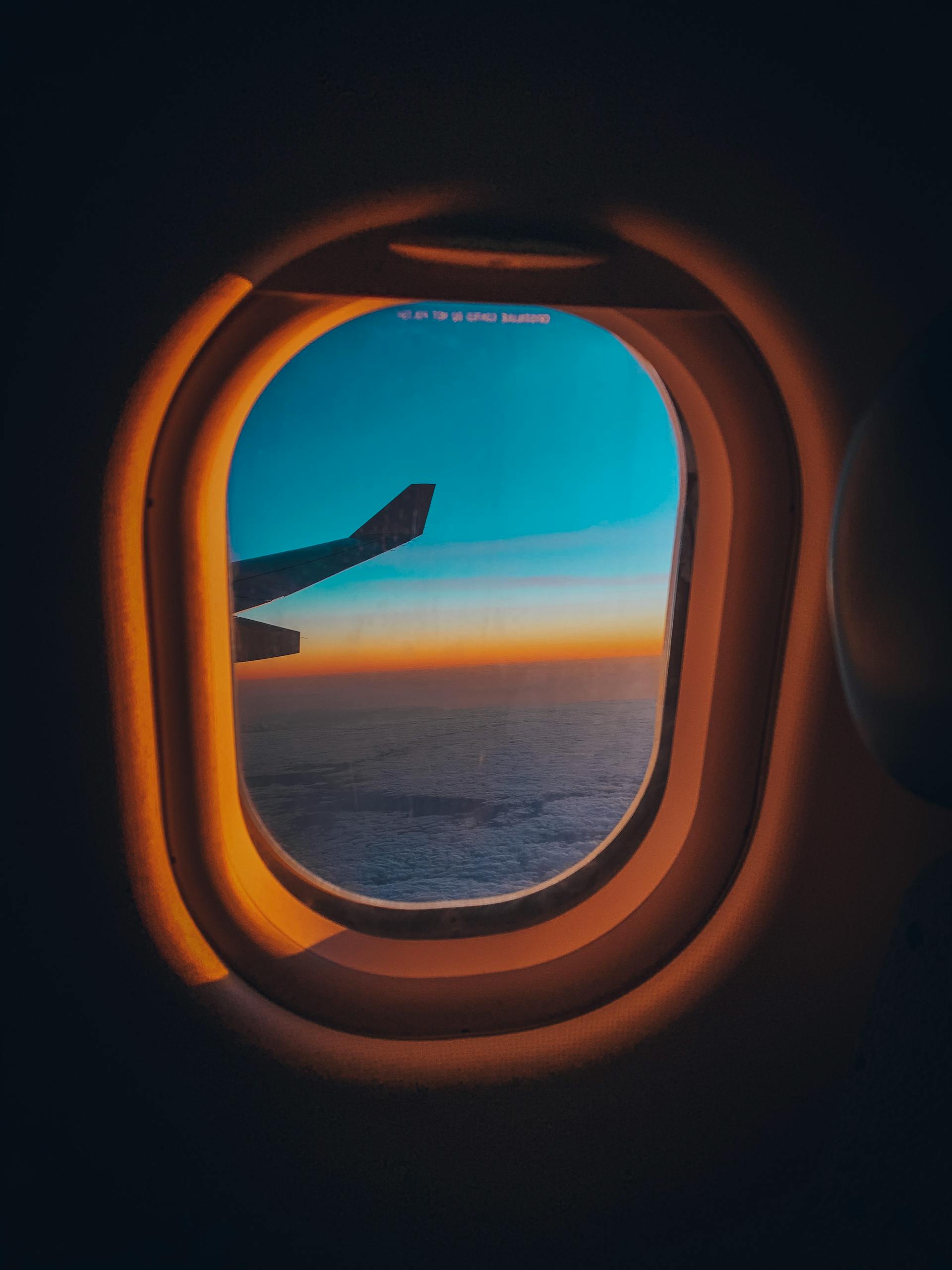 La vista desde la ventanilla de un avión | Fuente: Pexels