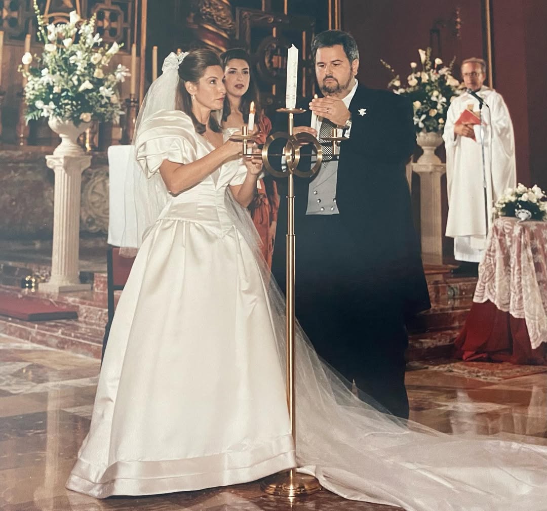 Raúl de Molina y su esposa Mily durante su boda | Fuente: Instagram/rauldemolina