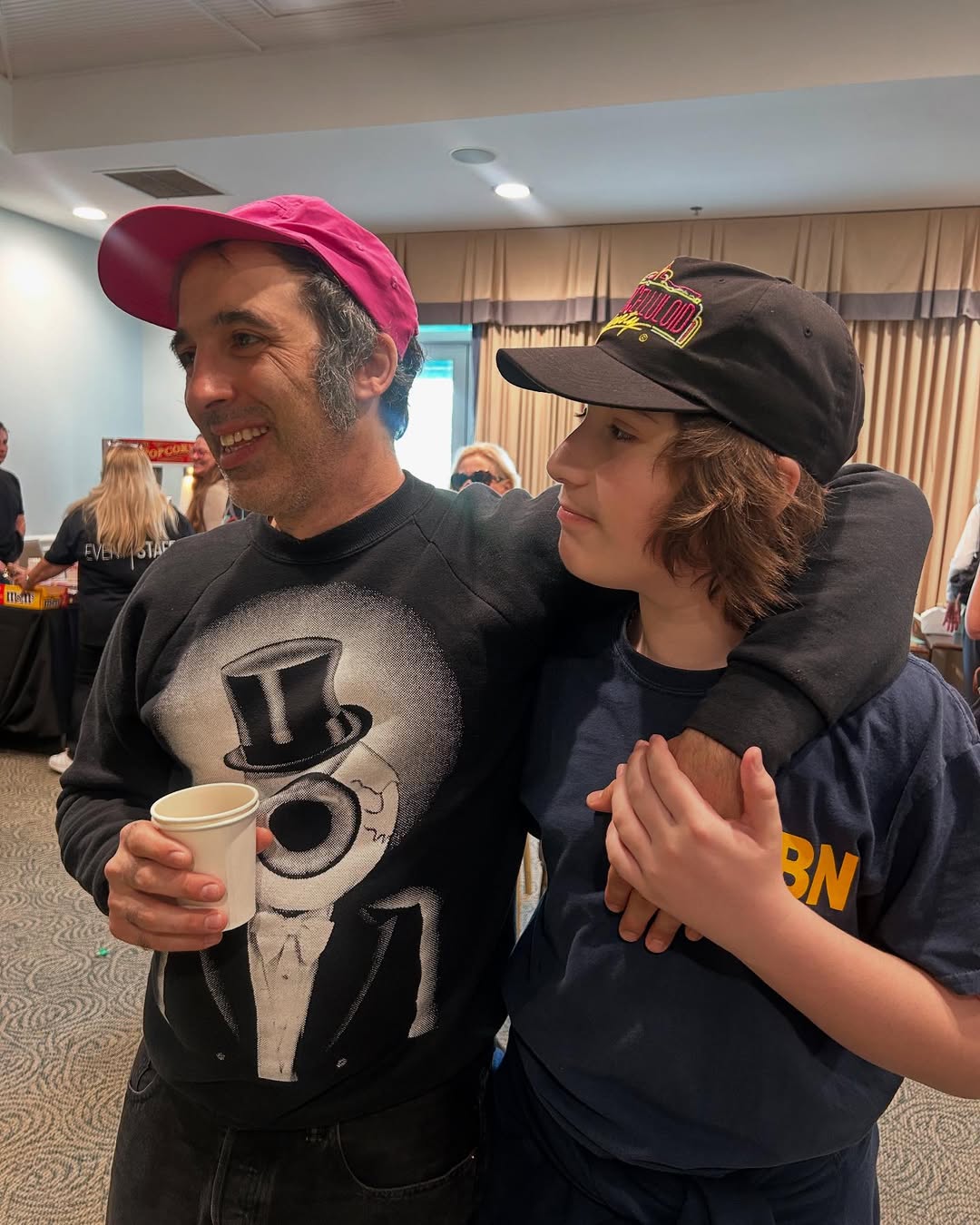 Nayib Estefan junto a su hijo Sasha | Fuente: Instagram/lara_diamante_estefan_