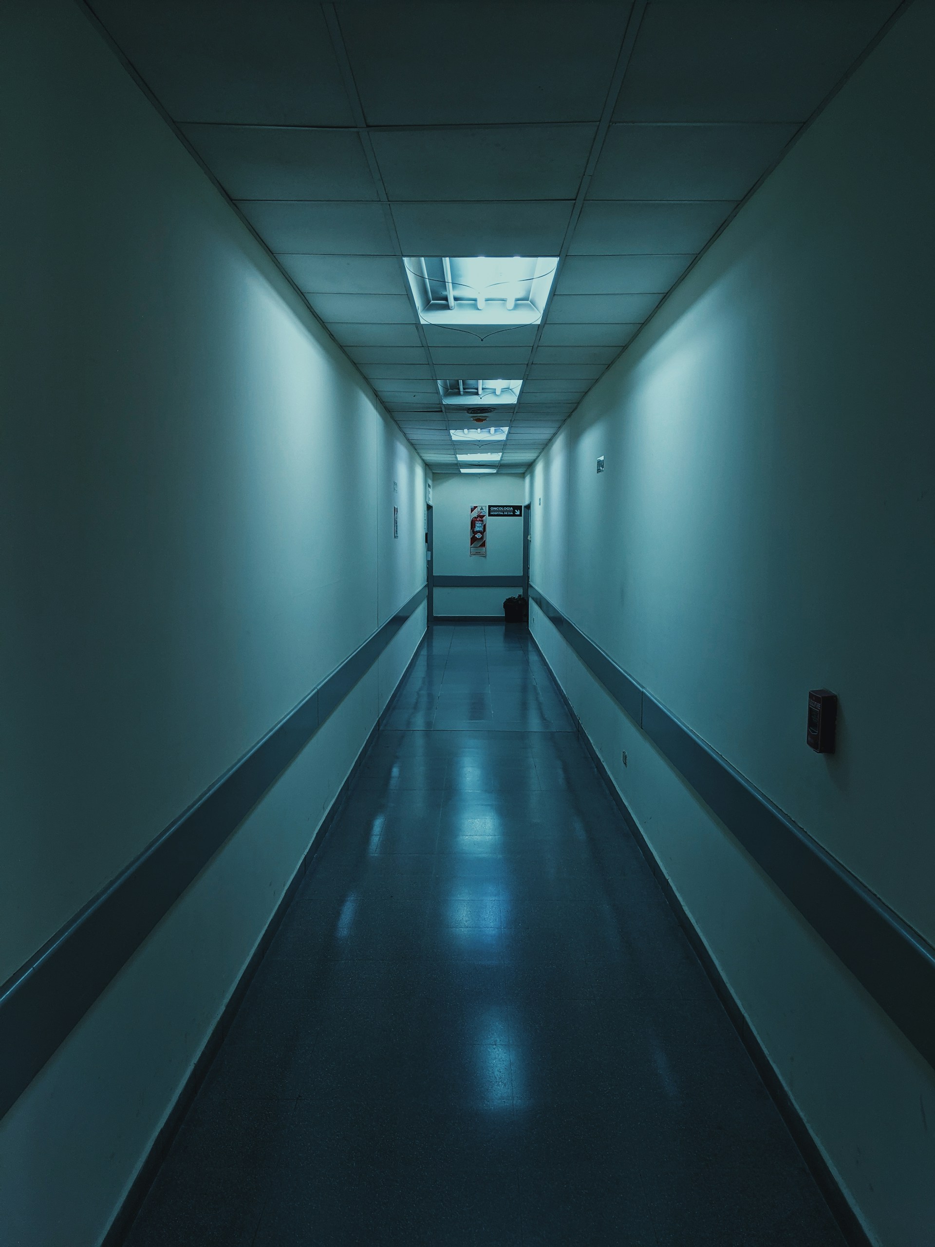El pasillo de un hospital | Fuente: Unsplash