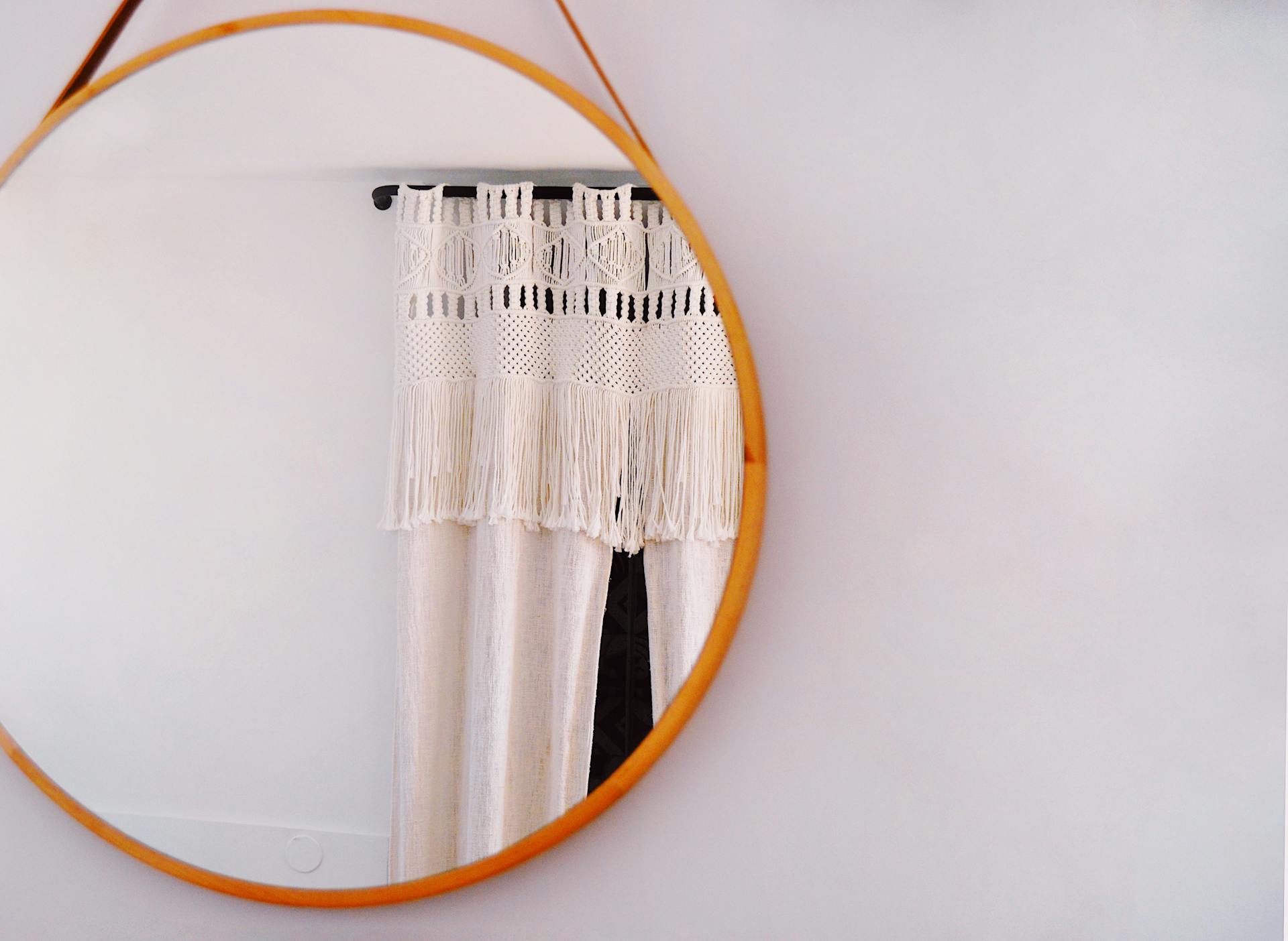 Um espelho | Fonte: Pexels