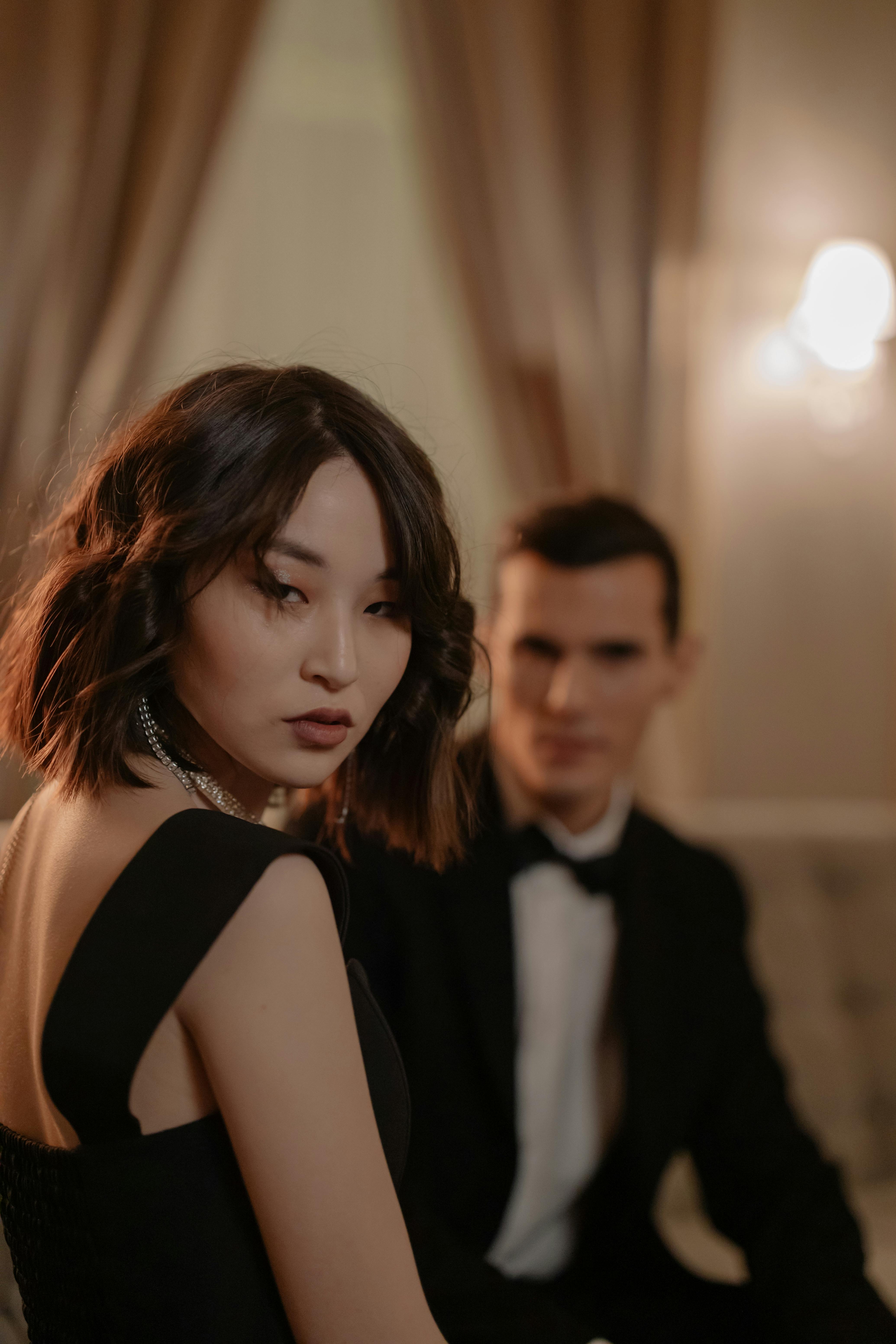 Una pareja mirando | Fuente: Pexels