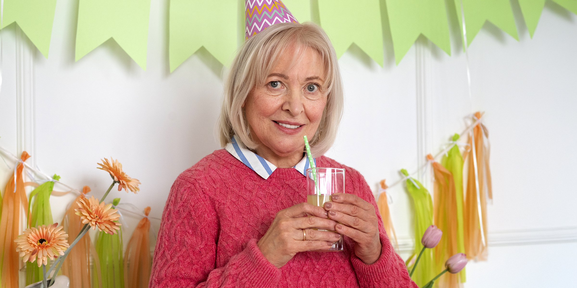 Una mujer en una fiesta | Fuente: Freepik