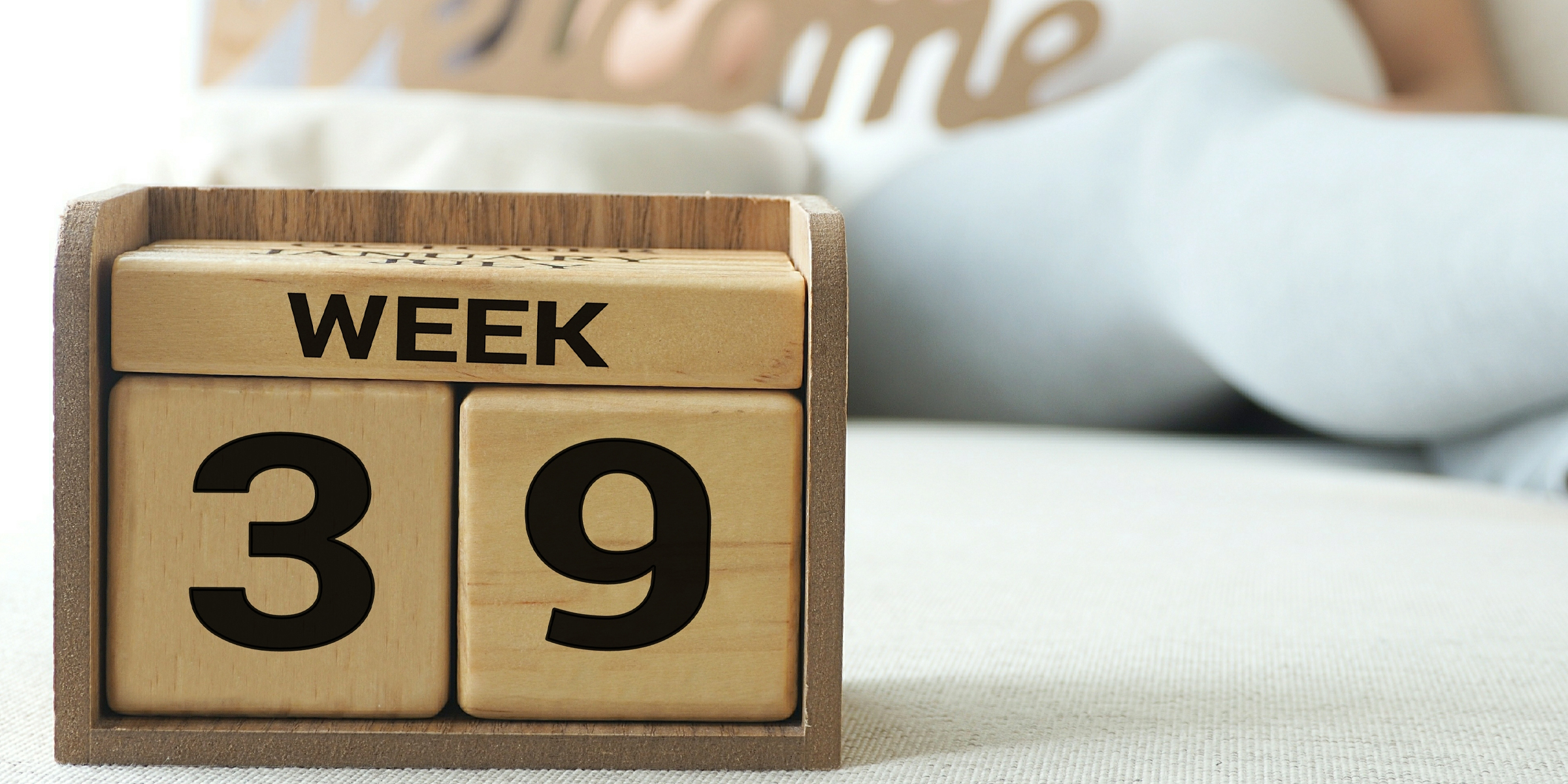 Un calendario de bloques de madera | Fuente: Shutterstock