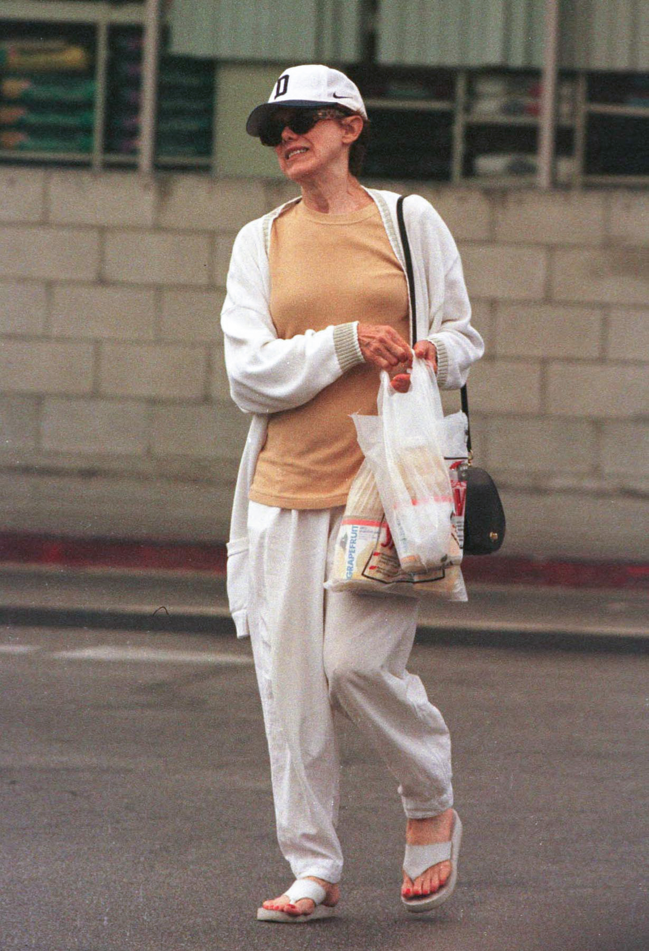 Nancy Dow aparece en Los Ángeles, California, el 19 de noviembre de 1998 | Fuente: Getty Images