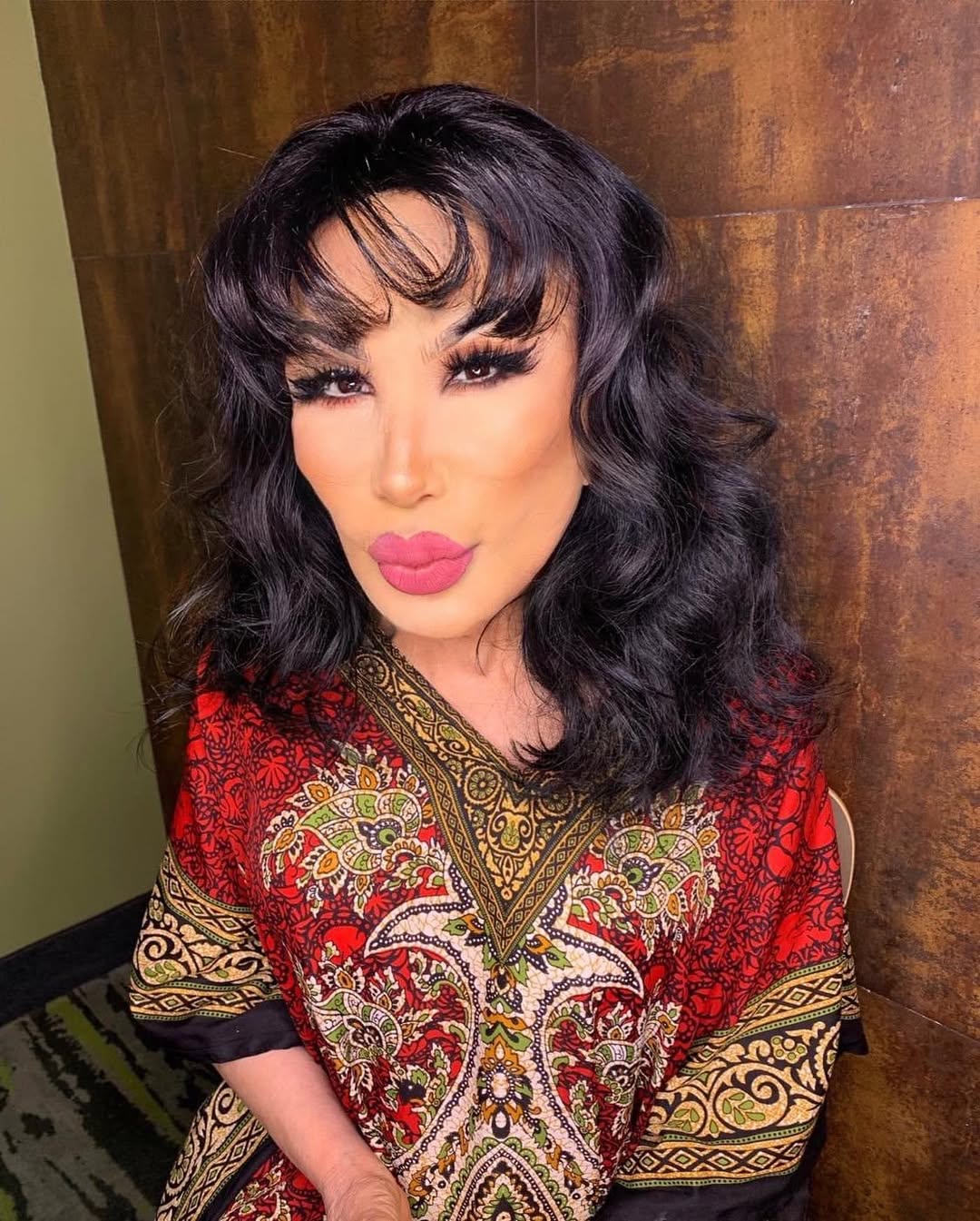 Lyn May posando mientras hace morritos, con fecha de octubre de 2021 | Fuente: Instagram/lyn_may_