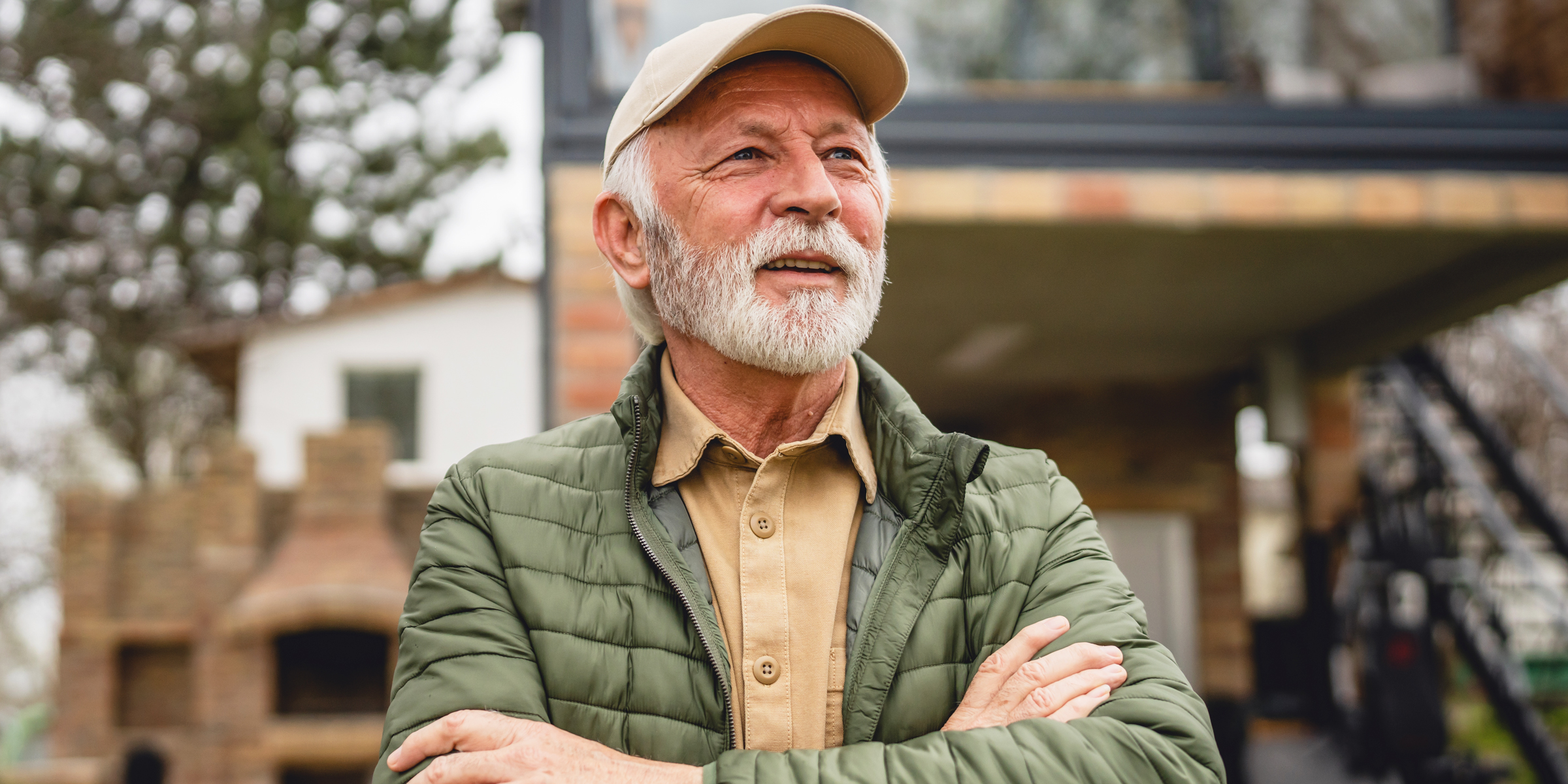 Un anciano sonriendo | Fuente: Shutterstock
