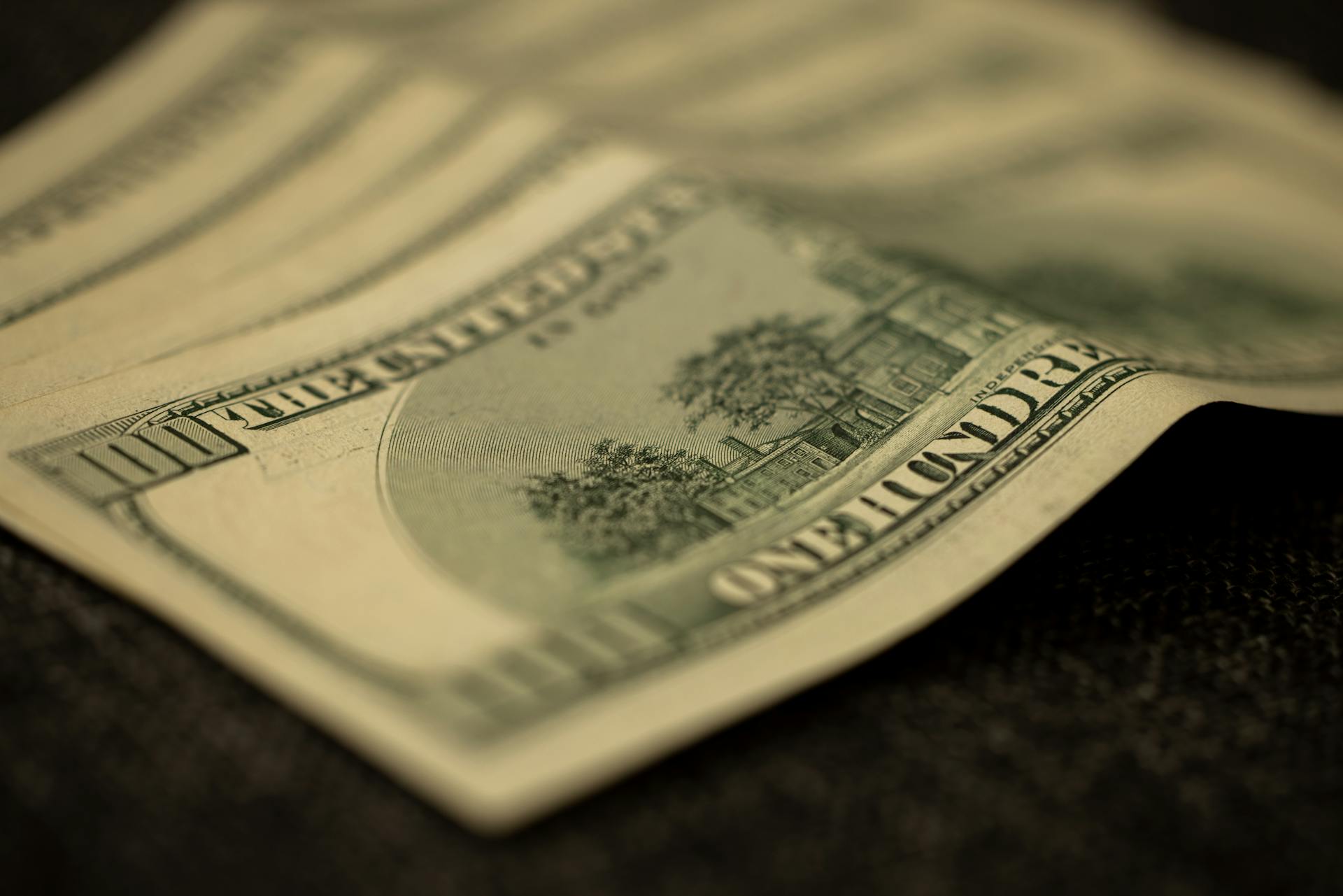 Billetes de cien dólares | Fuente: Pexels