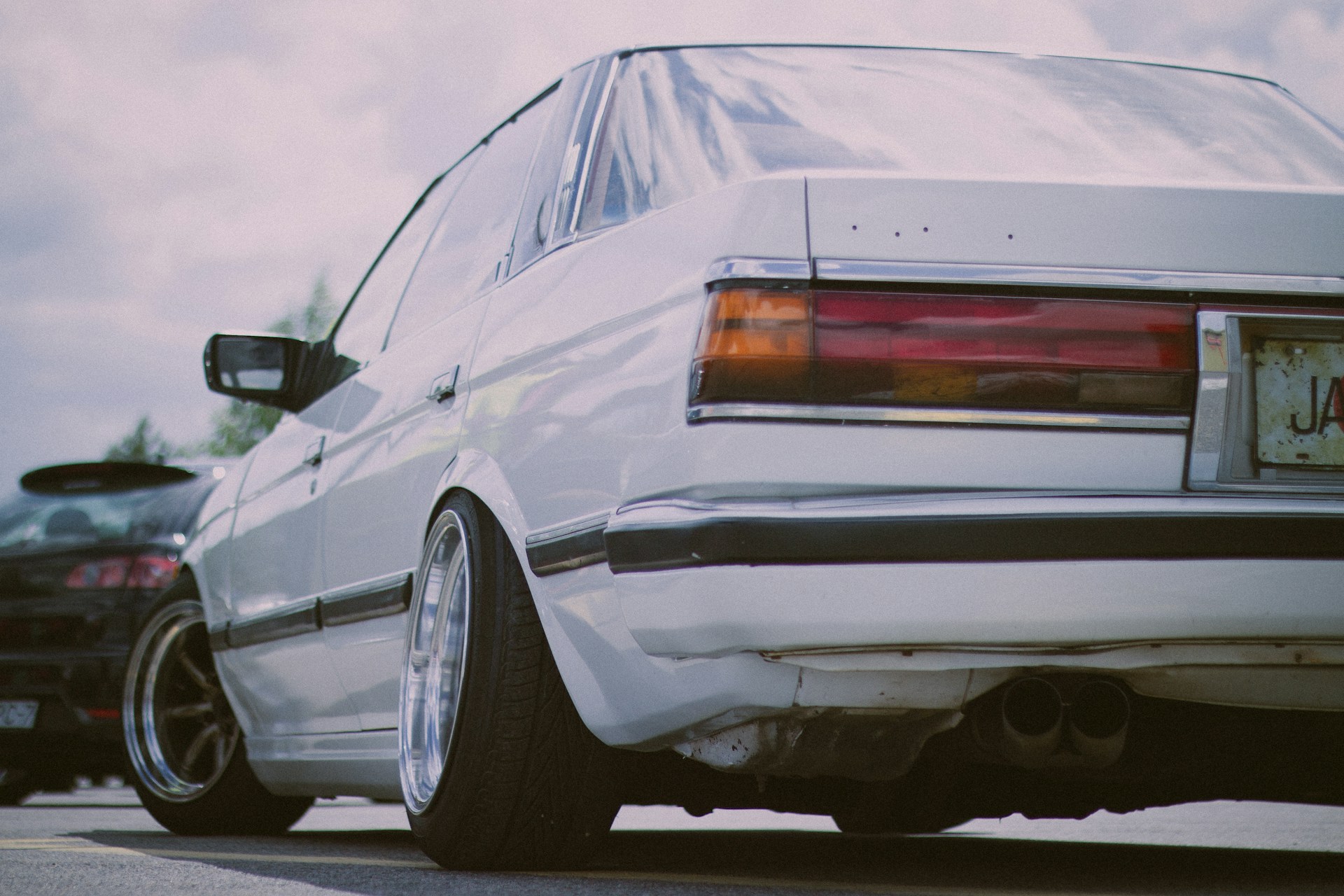 Primer plano de un automóvil | Fuente: Unsplash