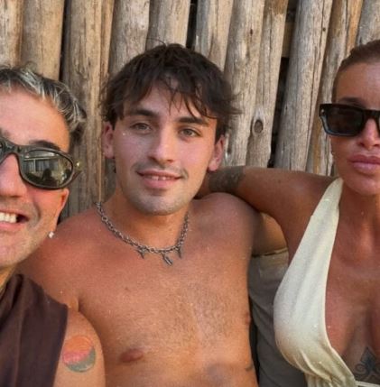 Toto Otero festeja su cumpleaños junto a sus padres | Fuente: Facebook/ultimochisme