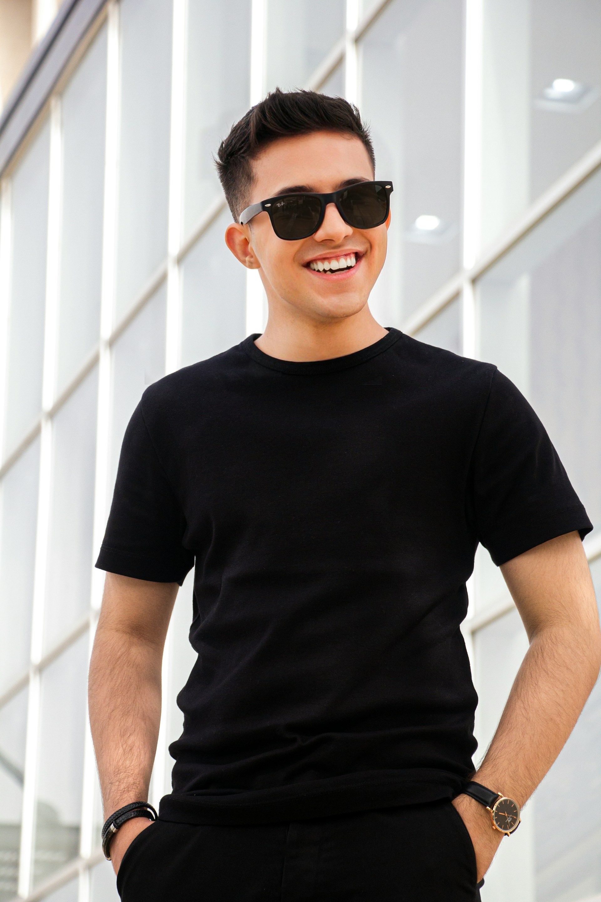 Un joven sonriendo | Fuente: Unsplash