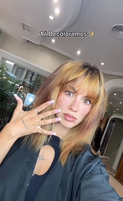 El paso a paso del cambio de look de Flor Vigna | Fuente: Instagram/florivigna