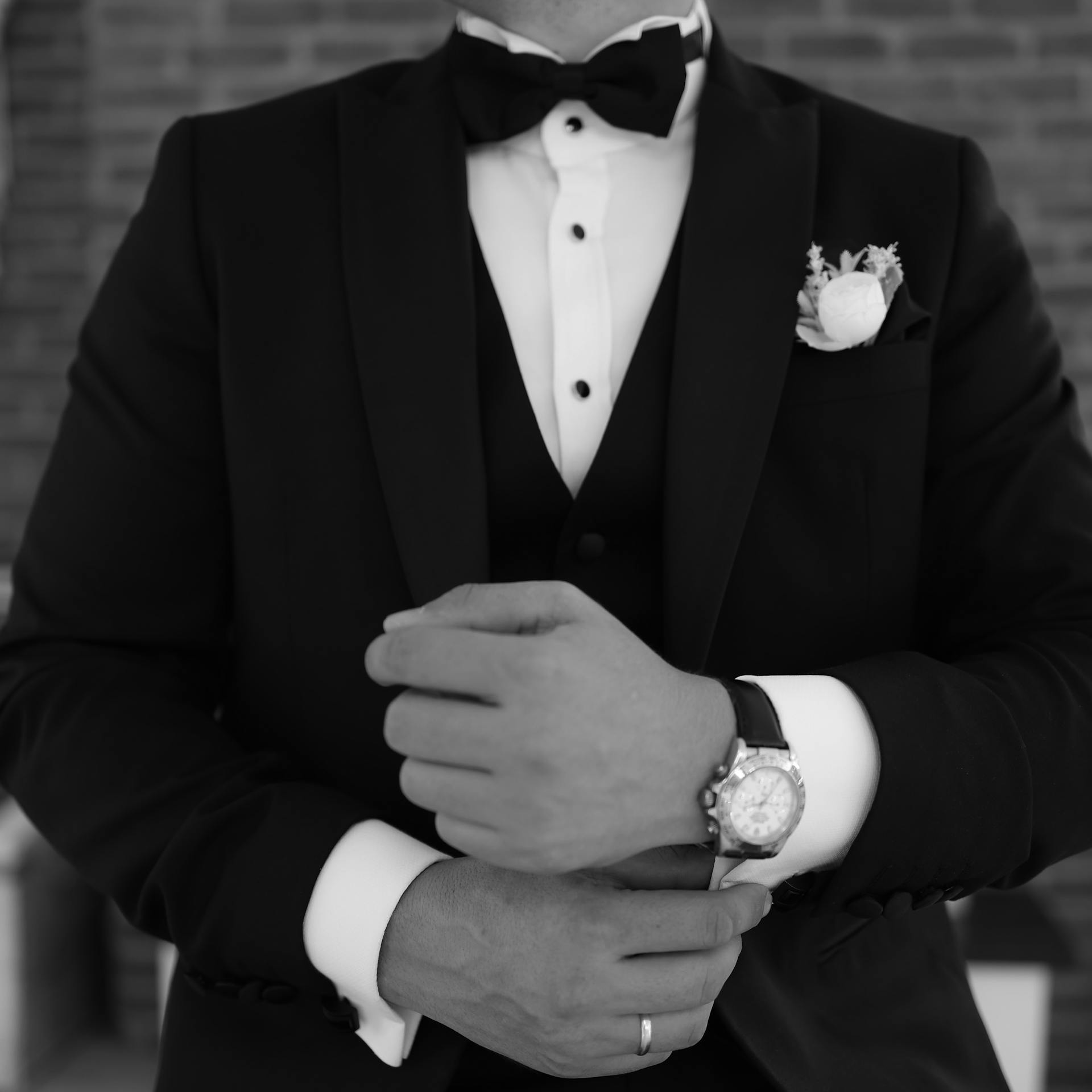 Un novio en el altar | Fuente: Pexels