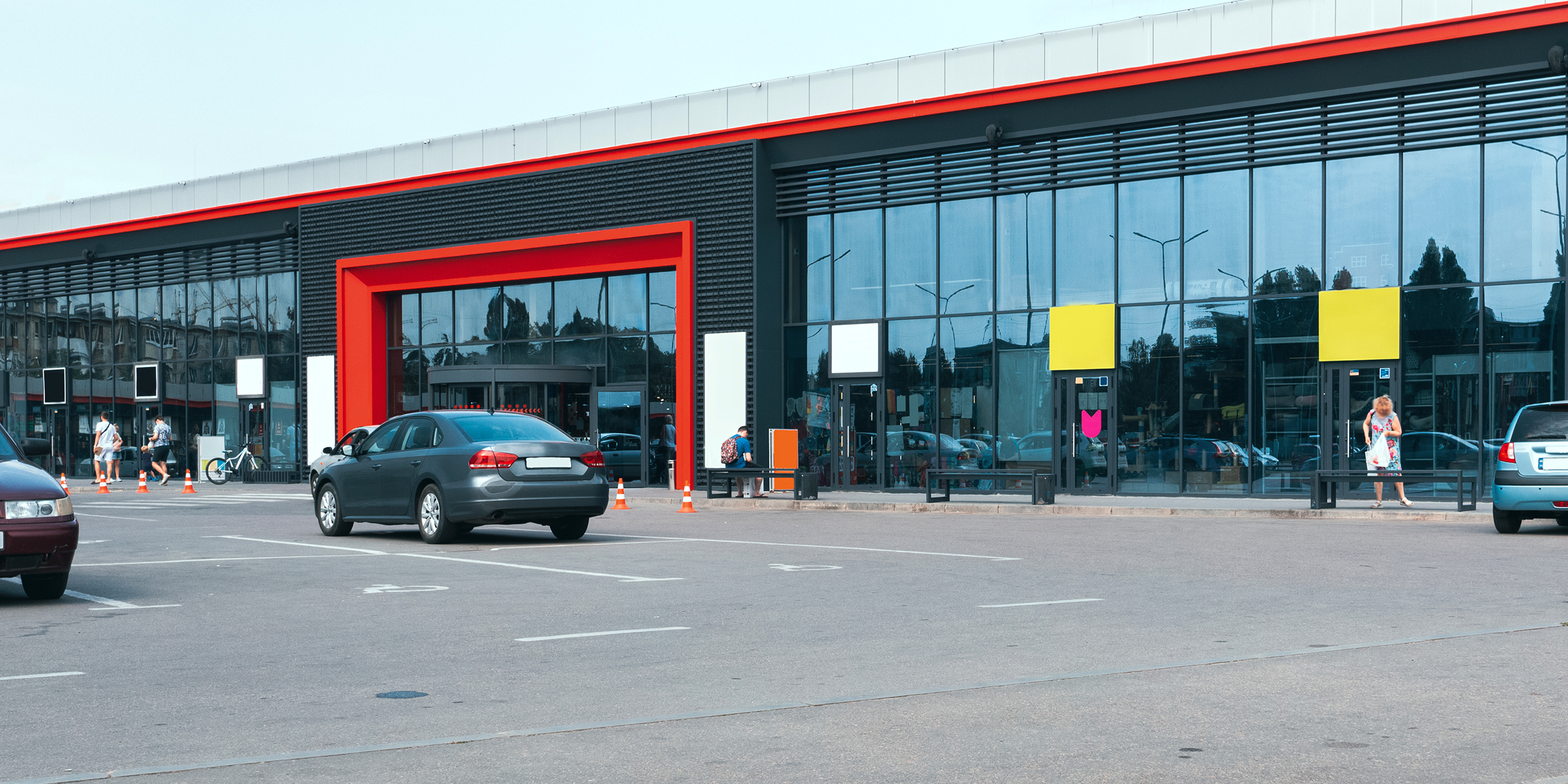 El exterior de un supermercado | Fuente: Shutterstock