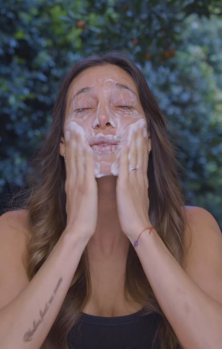 Sol Pérez en su rutina de skincare | Fuente: Instagram/lasobrideperez