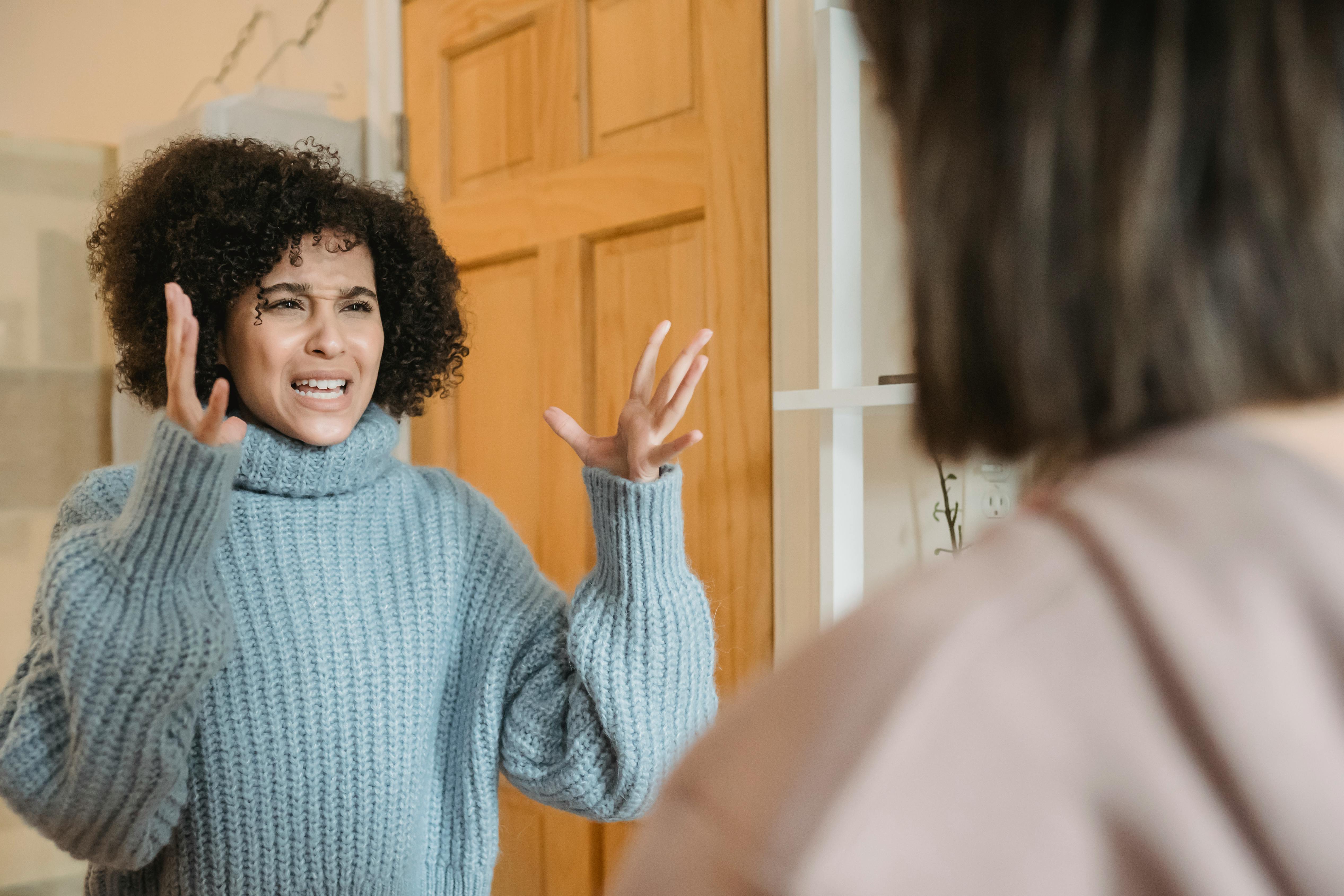 Mujeres teniendo un conflicto | Fuente: Pexels