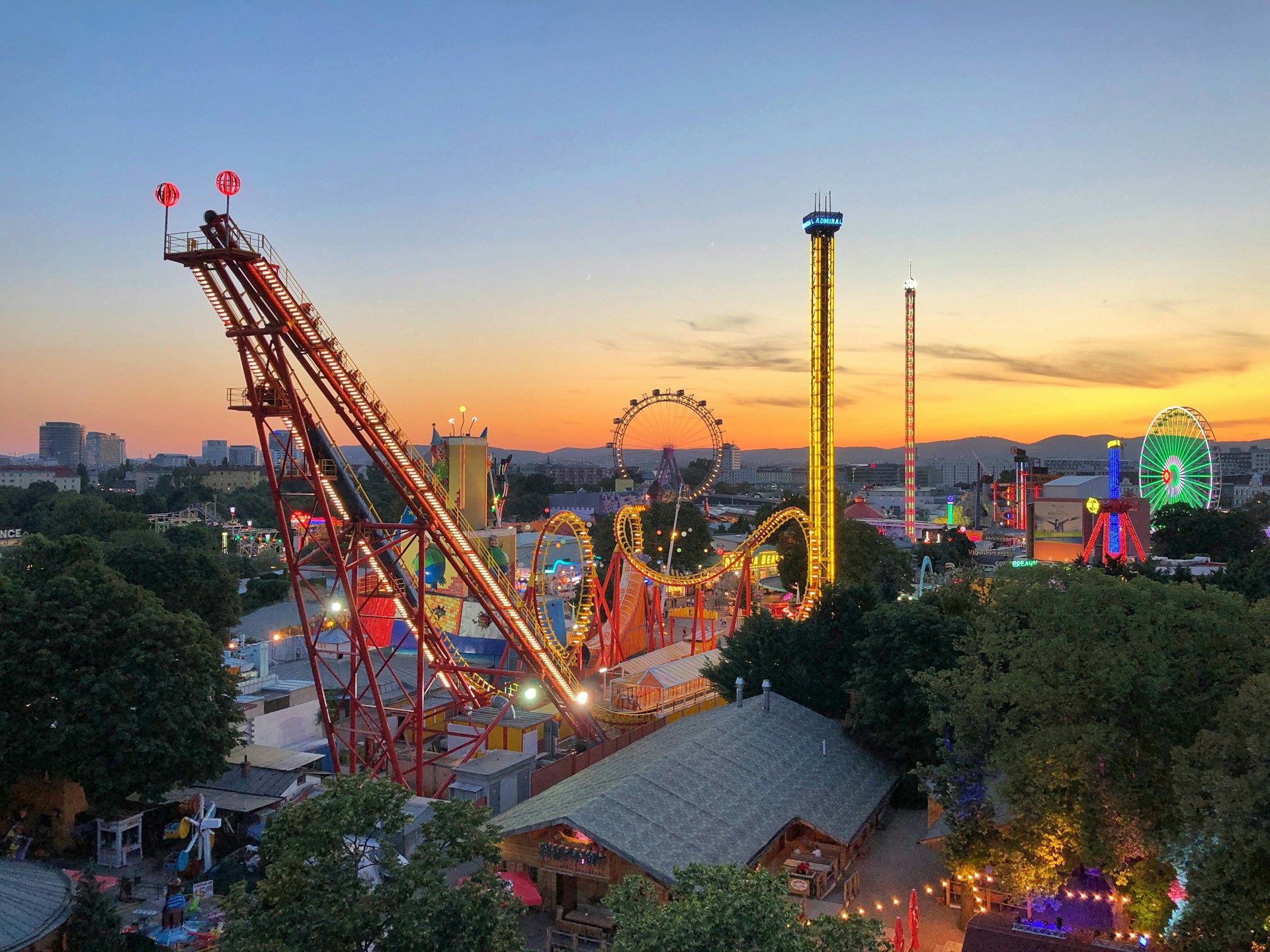 Un parque de atracciones | Fuente: Unsplash