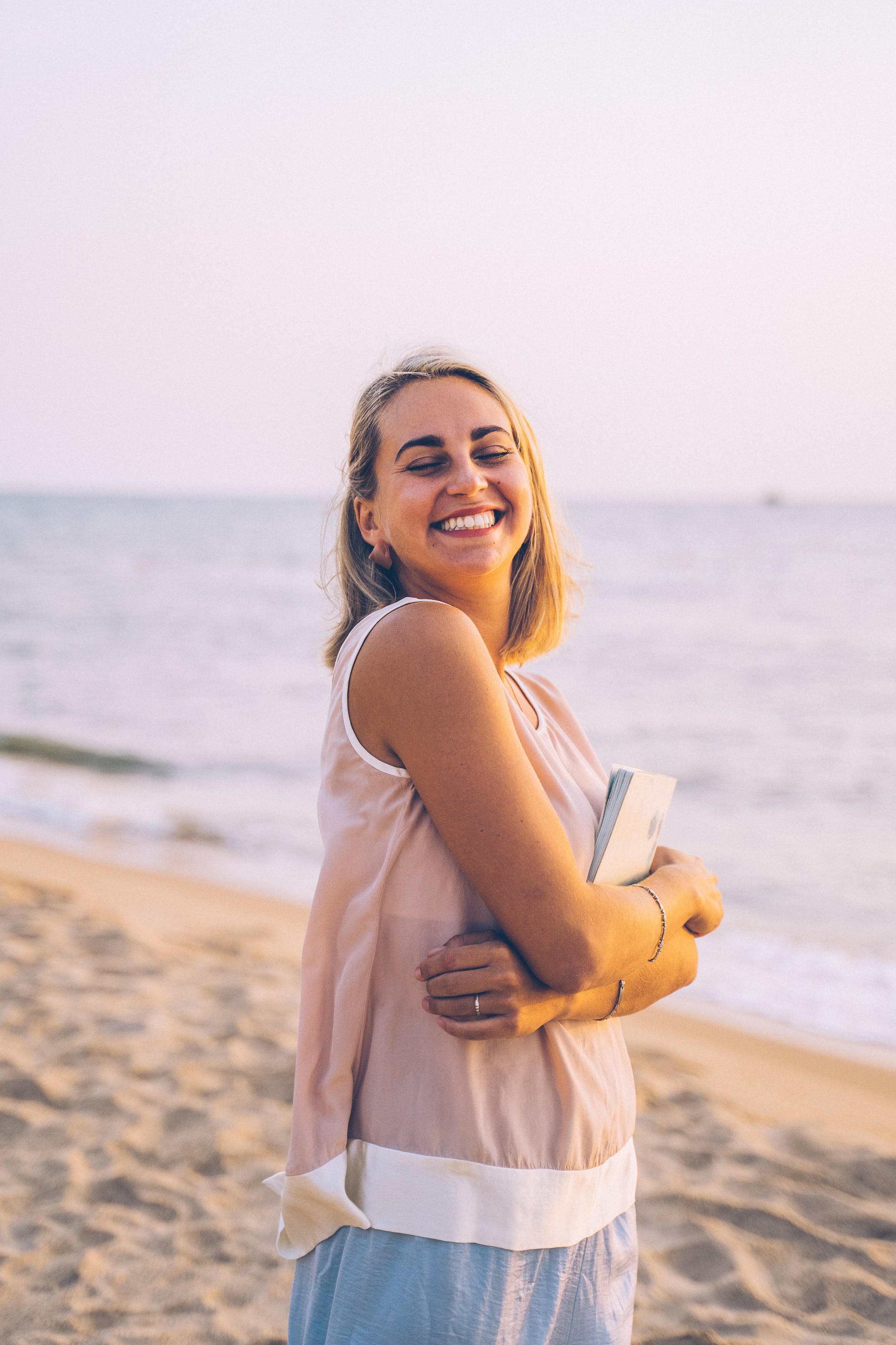 Una mujer feliz | Fuente: Pexels