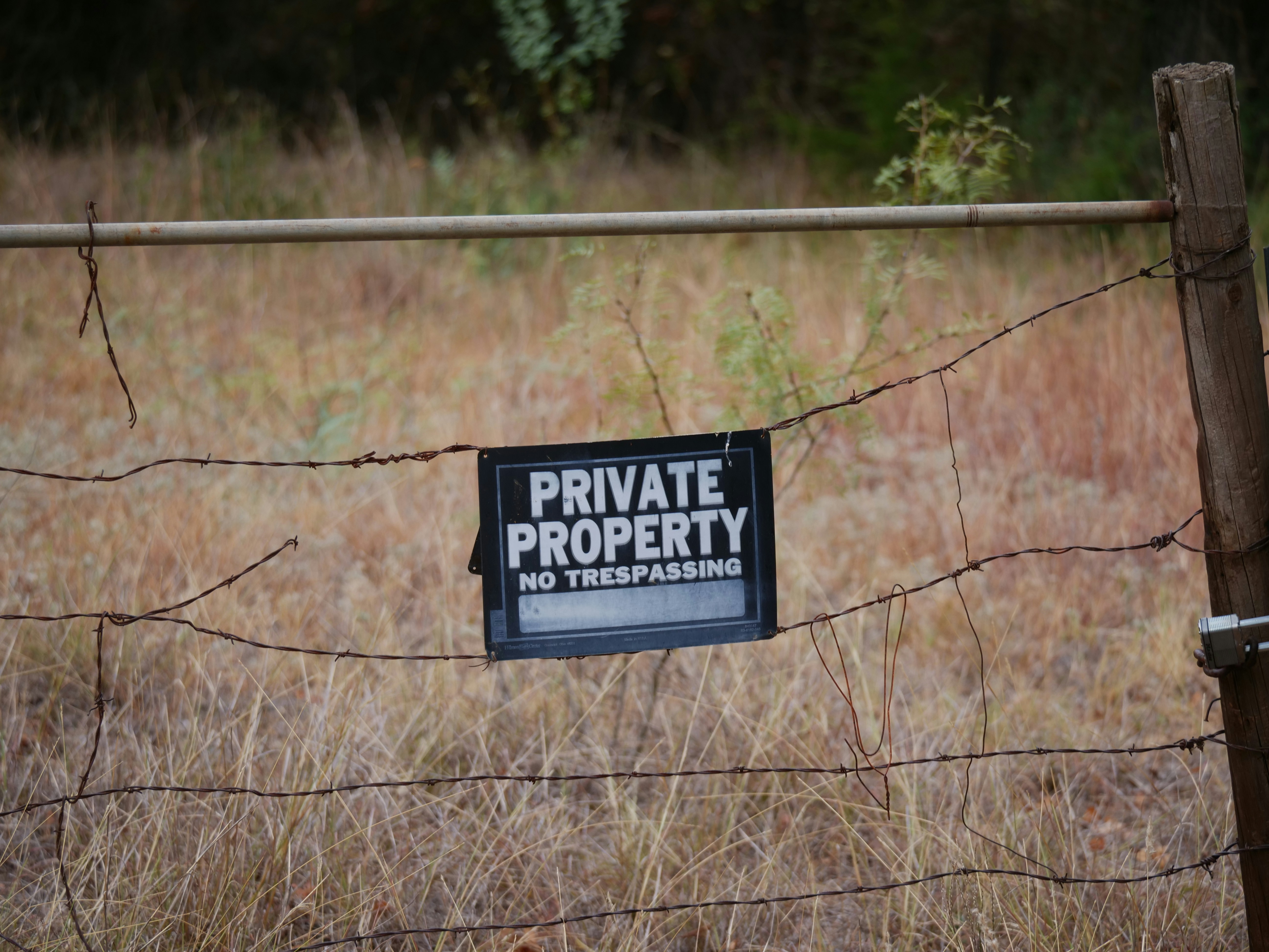 Una señal de propiedad privada | Fuente: Unsplash