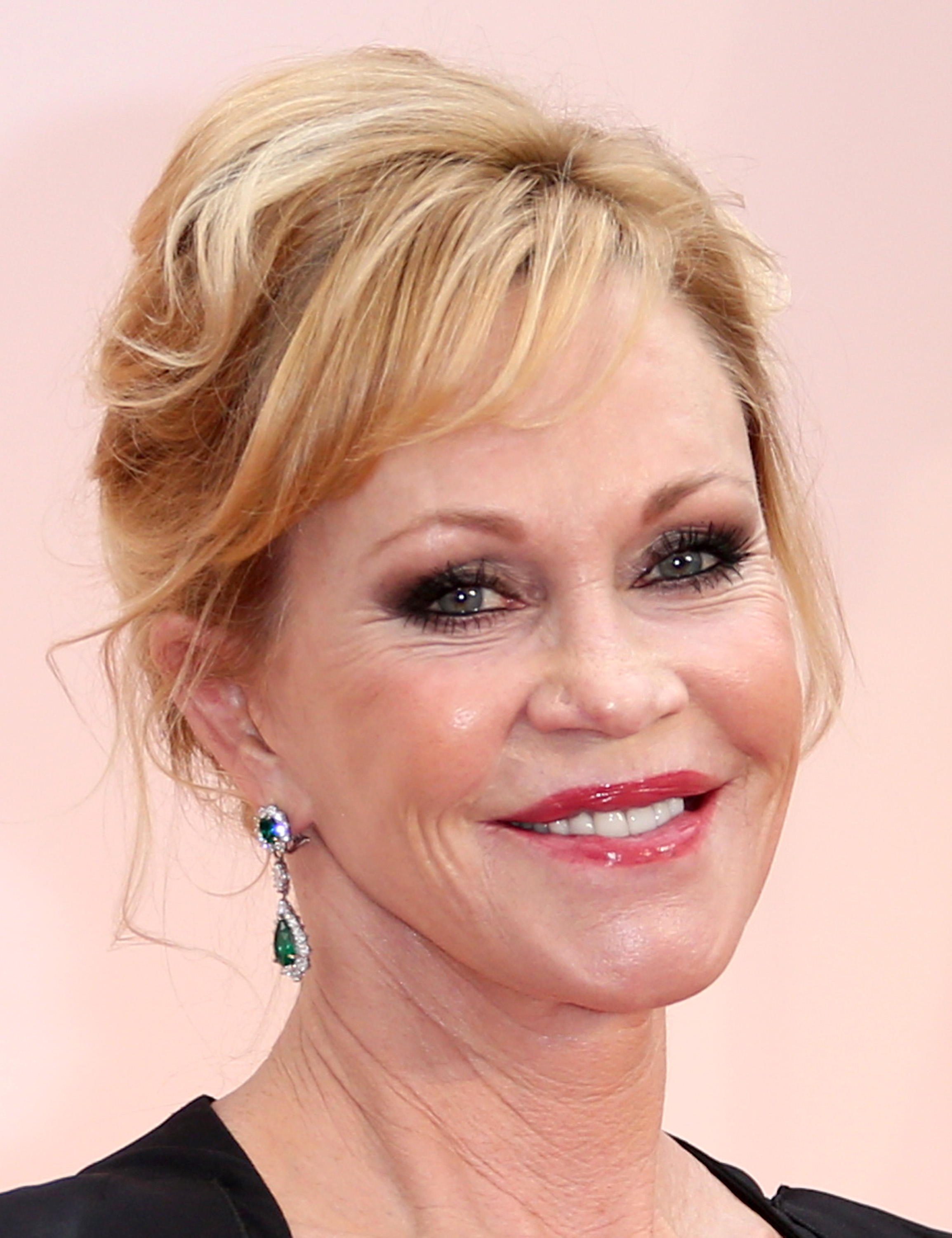 Melanie Griffith llega a los 87º Premios Anuales de la Academia el 22 de febrero de 2015, en Los Ángeles, California. | Fuente: Getty Images.