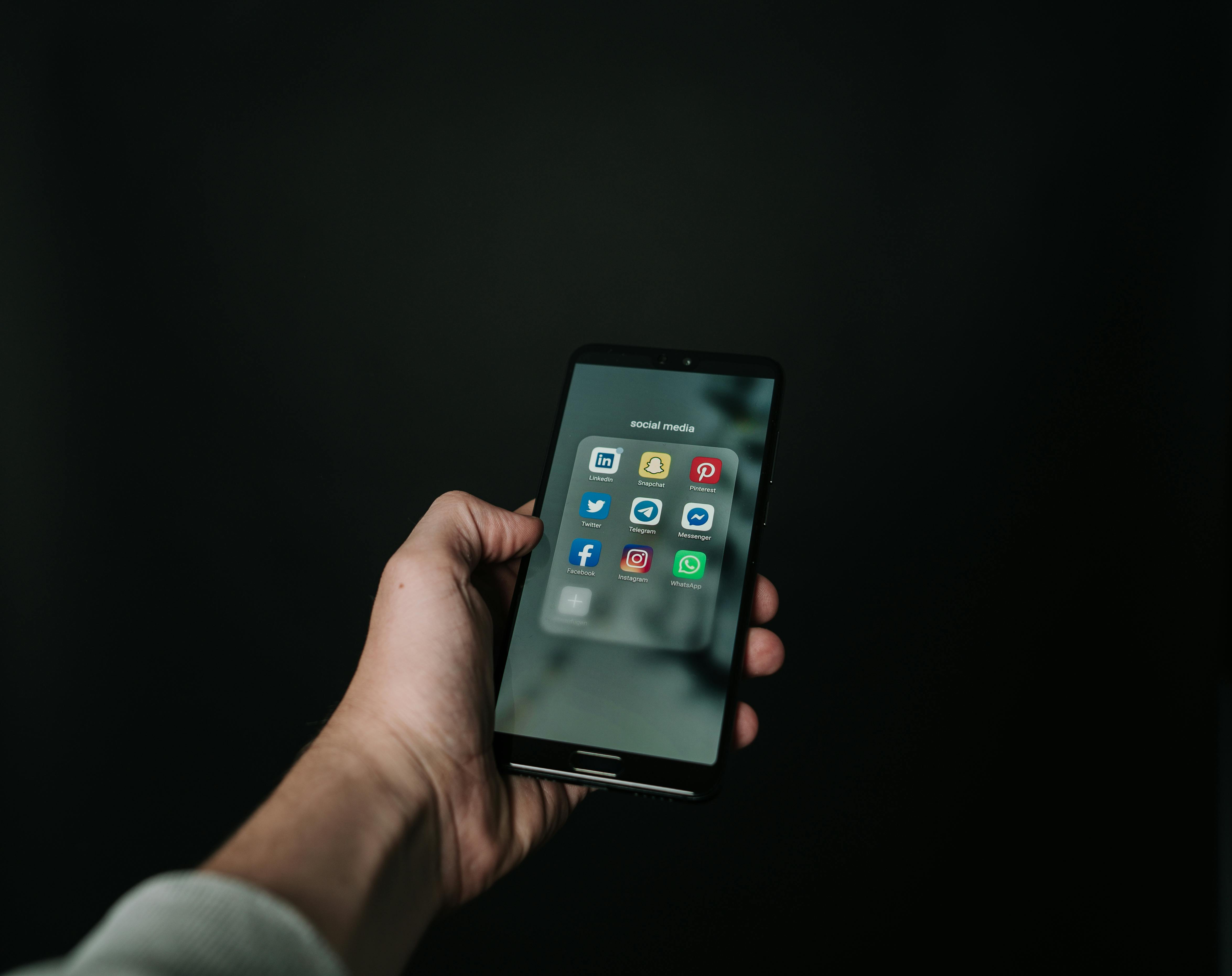 Aplicaciones de redes sociales en un teléfono | Fuente: Pexels
