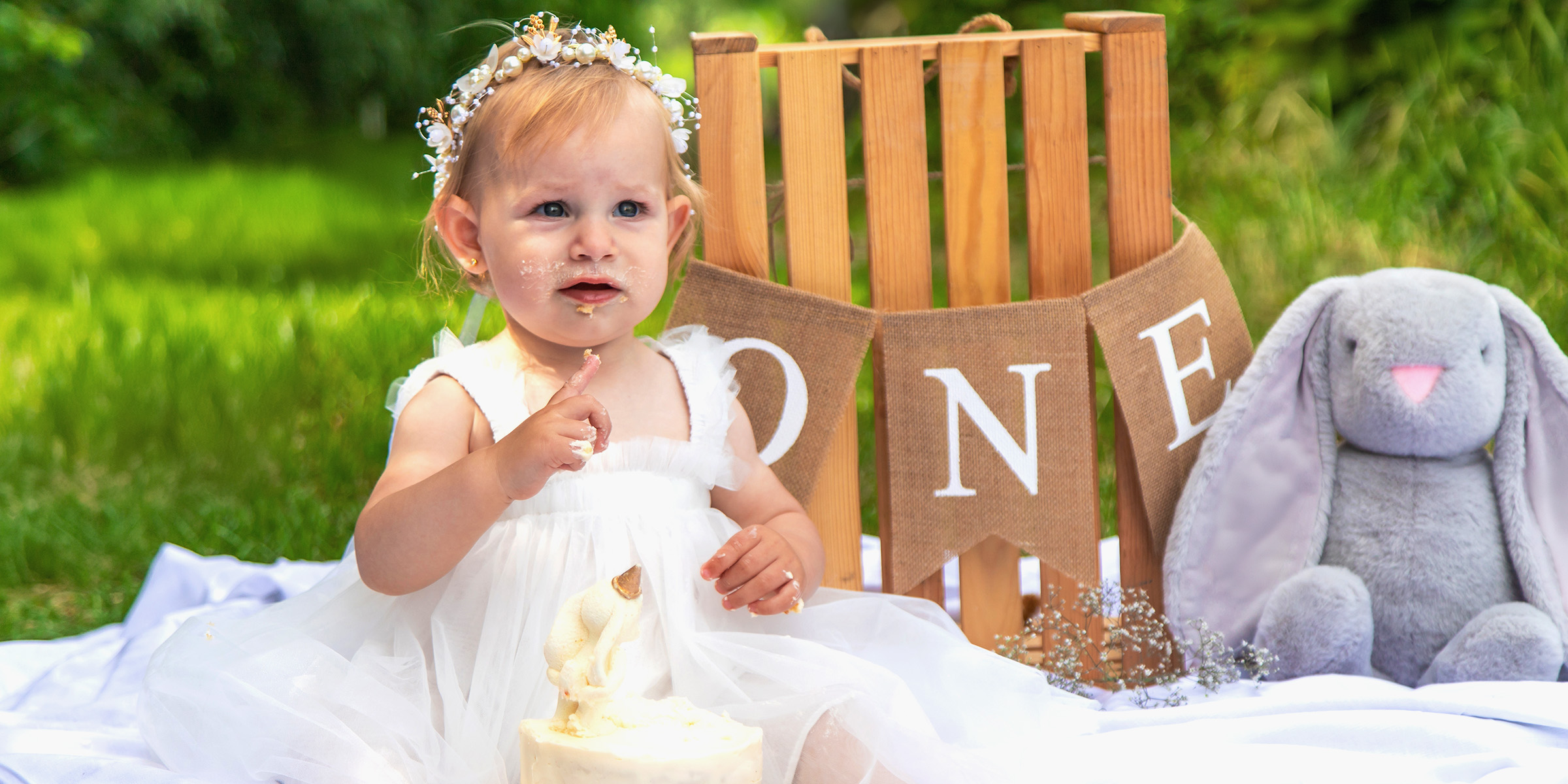 Primer cumpleaños de una niña | Fuente: Shutterstock