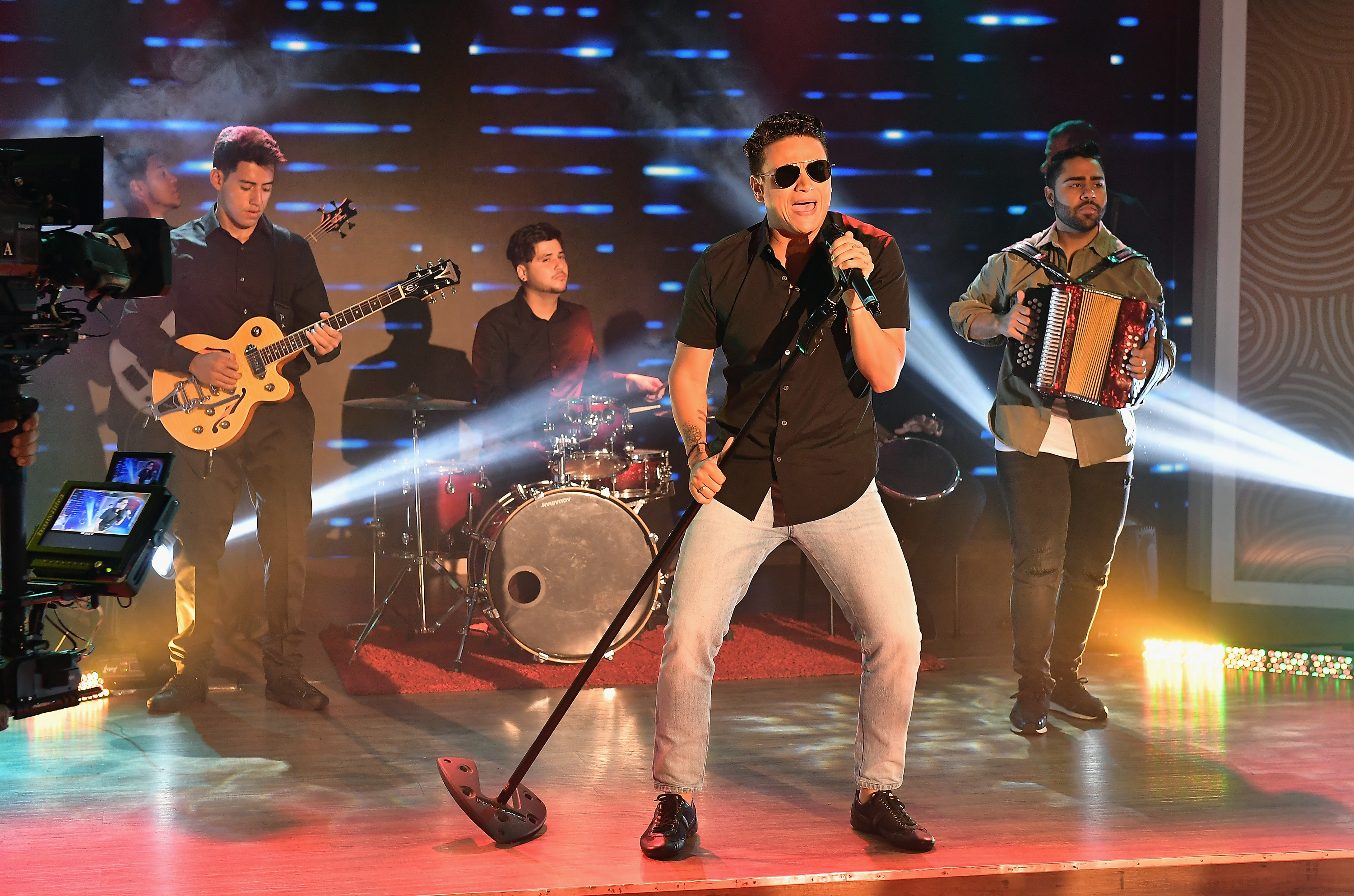 Silvestre Dangond en el set de "Despierta América" ​​en los estudios de Univisión el 7 de julio de 2017 en Miami, Florida. | Fuente: Getty Images