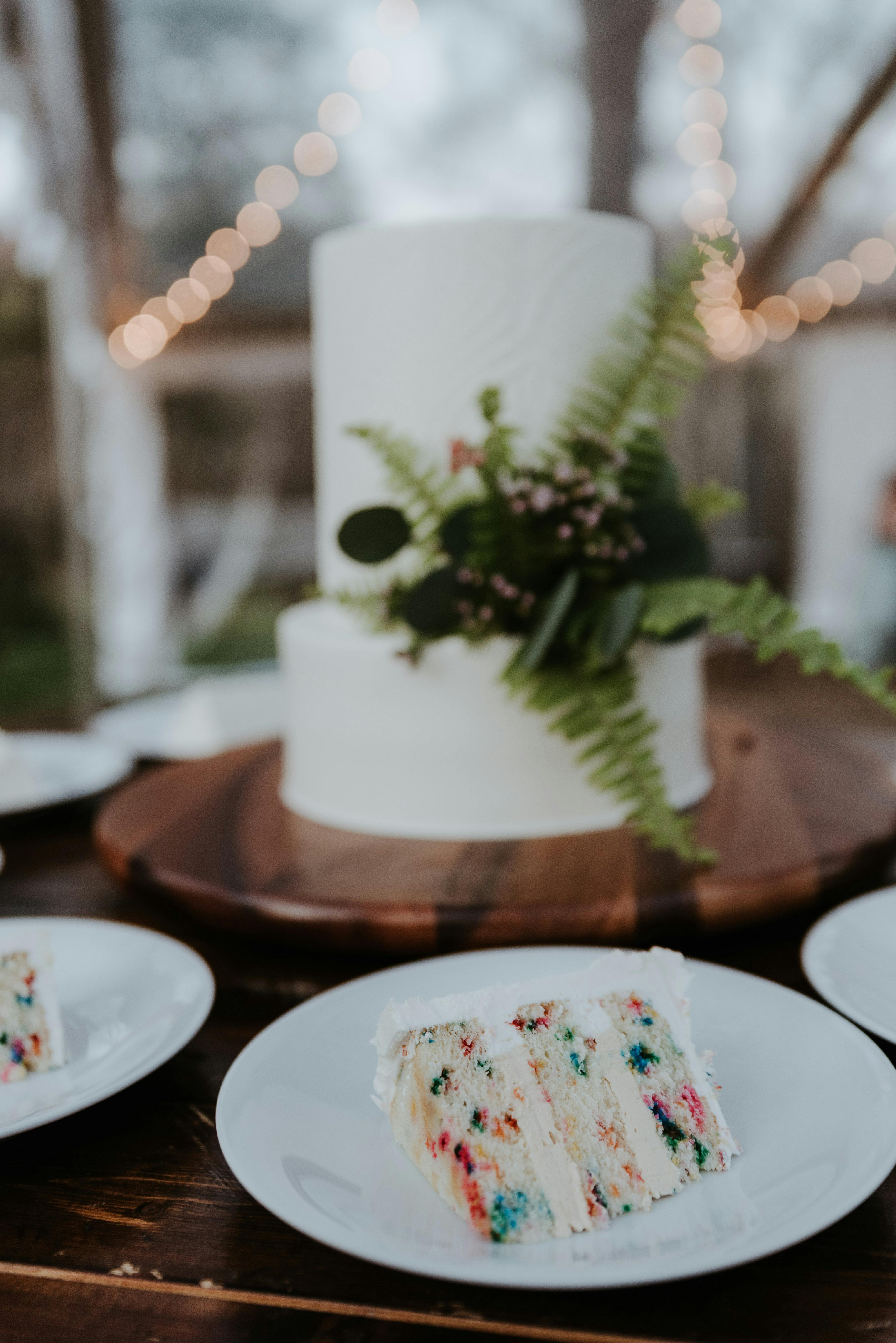 Un trozo de Pastel en un plato | Fuente: Pexels