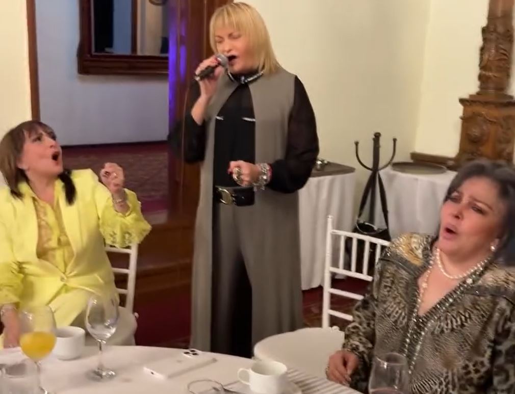 El festejo de Verónica Castro | Fuente: Instagram/maribelguarida
