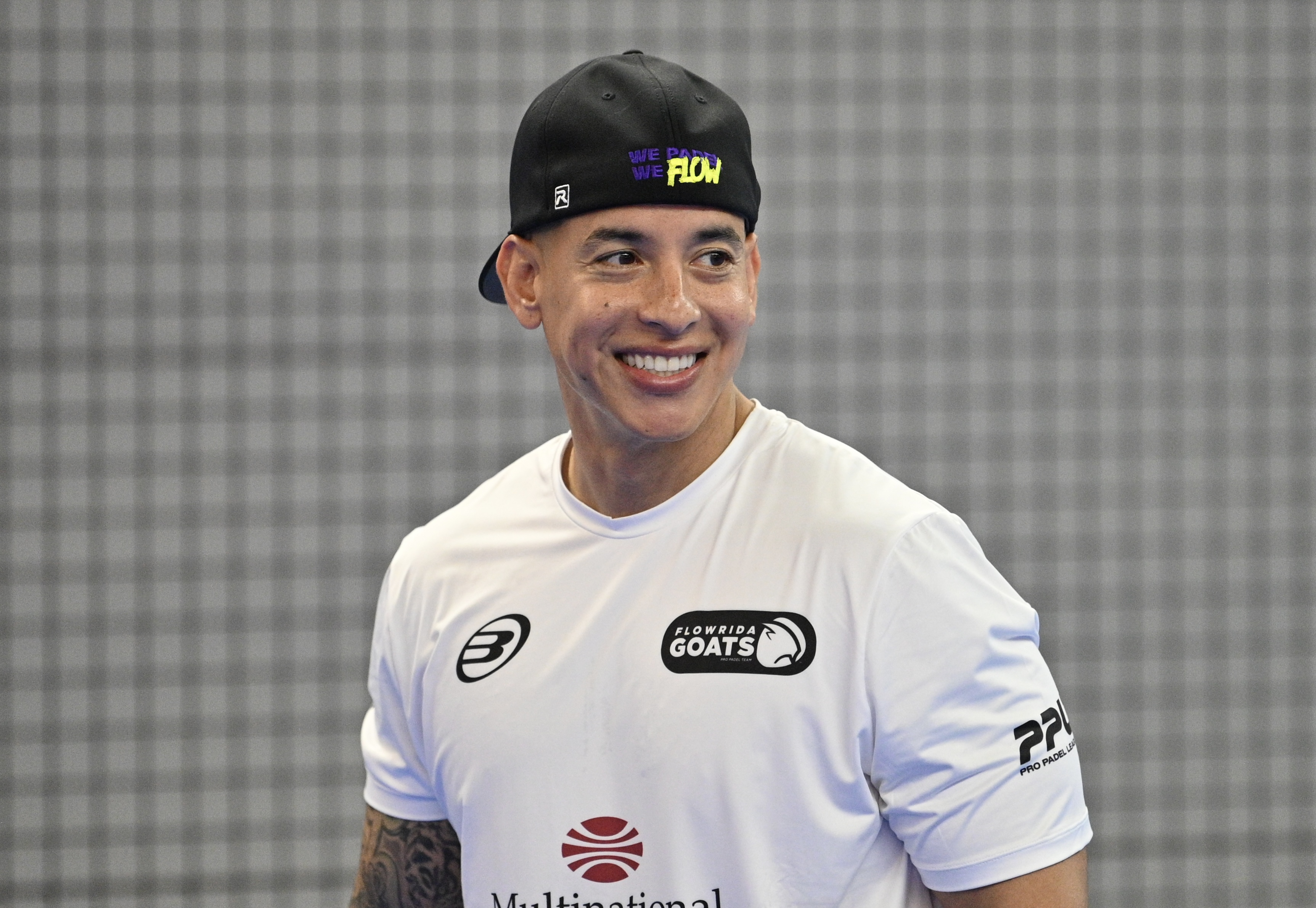 Daddy Yankee asiste a la inauguración del Club de Pádel 10 By 20, organizado por Daddy Yankee el 19 de junio de 2024 en Fort Lauderdale, Florida. | Fuente: Getty Images