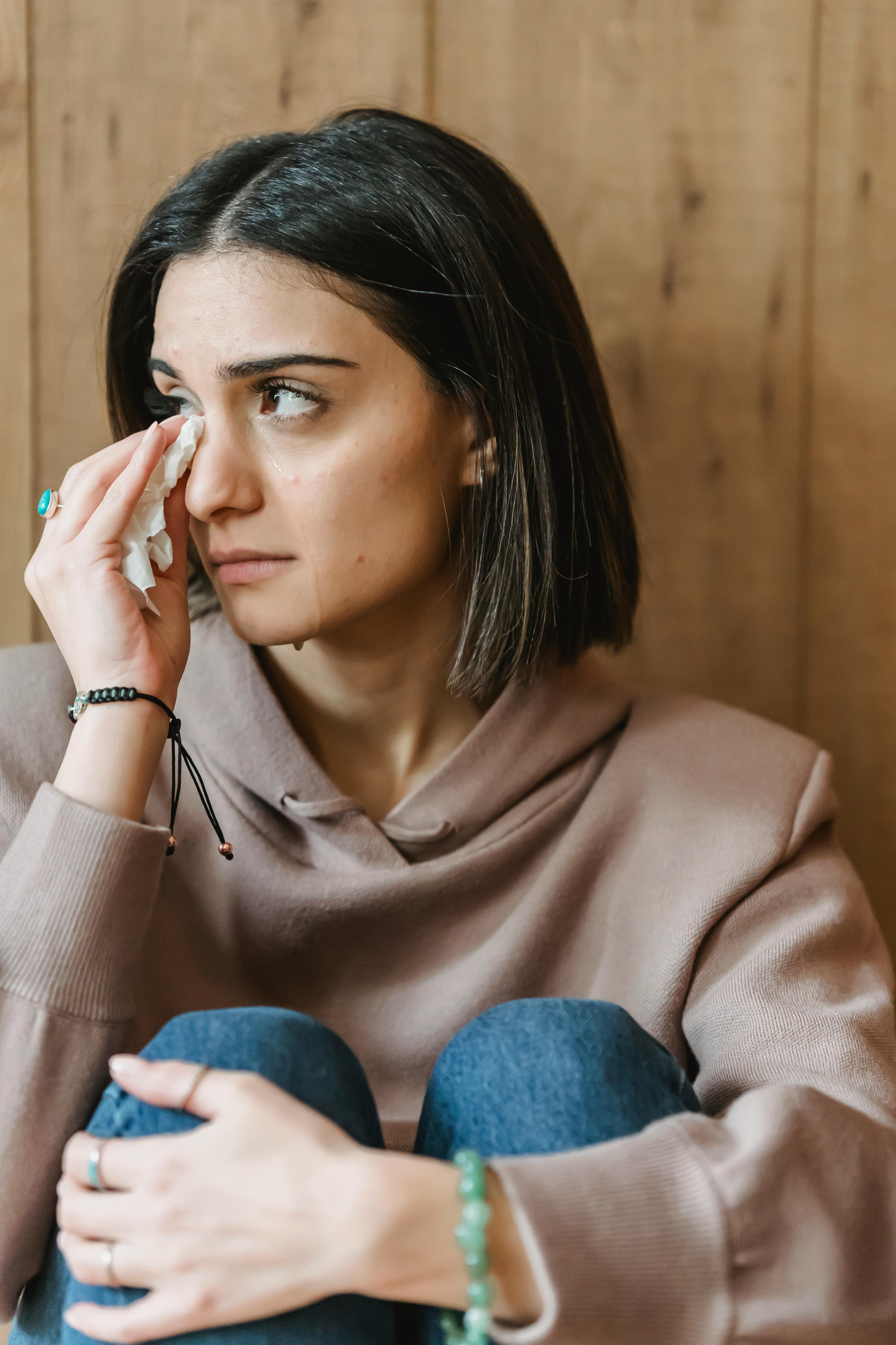 Una mujer llorando | Fuente: Pexels