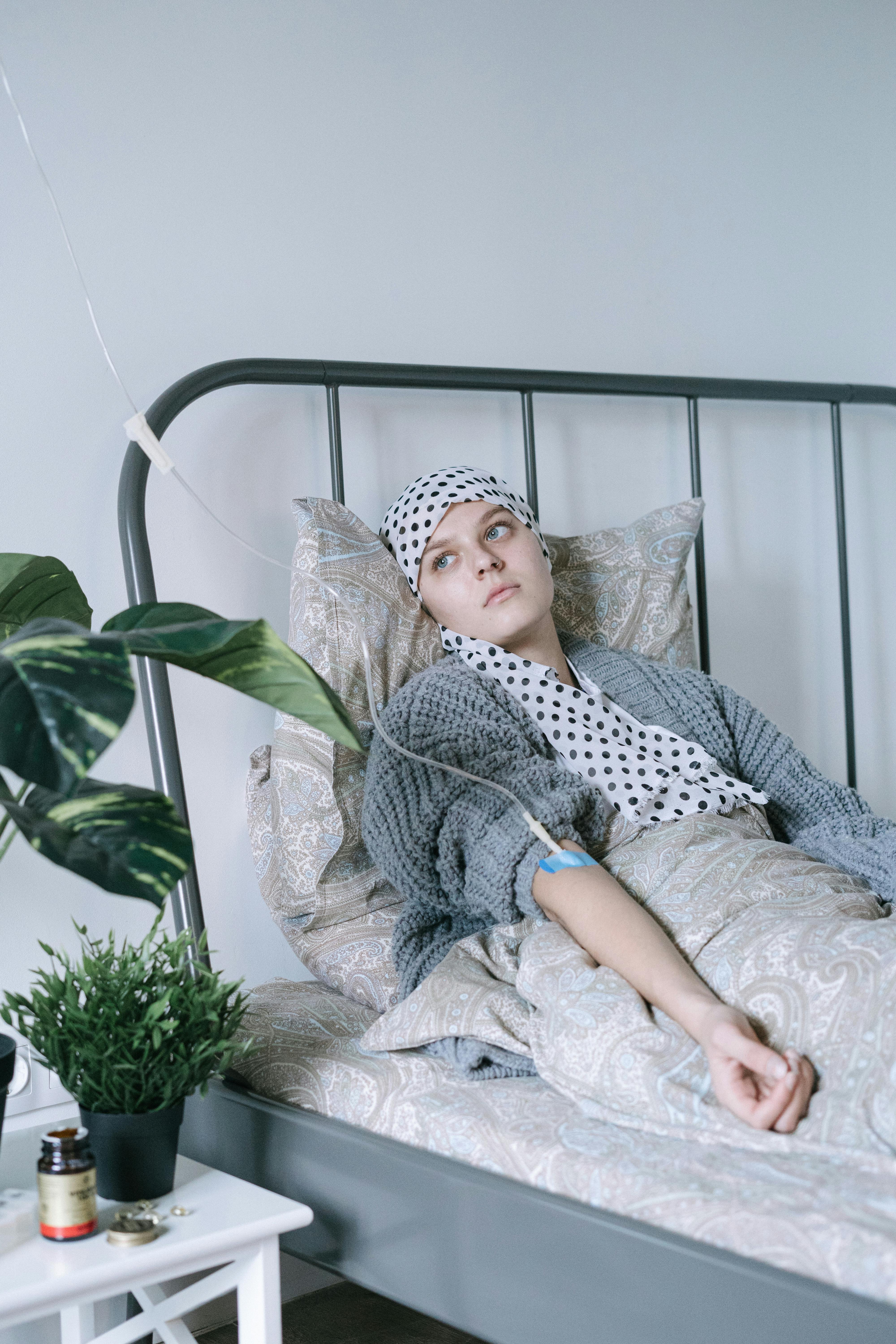 Una mujer triste y enferma | Fuente: Pexels