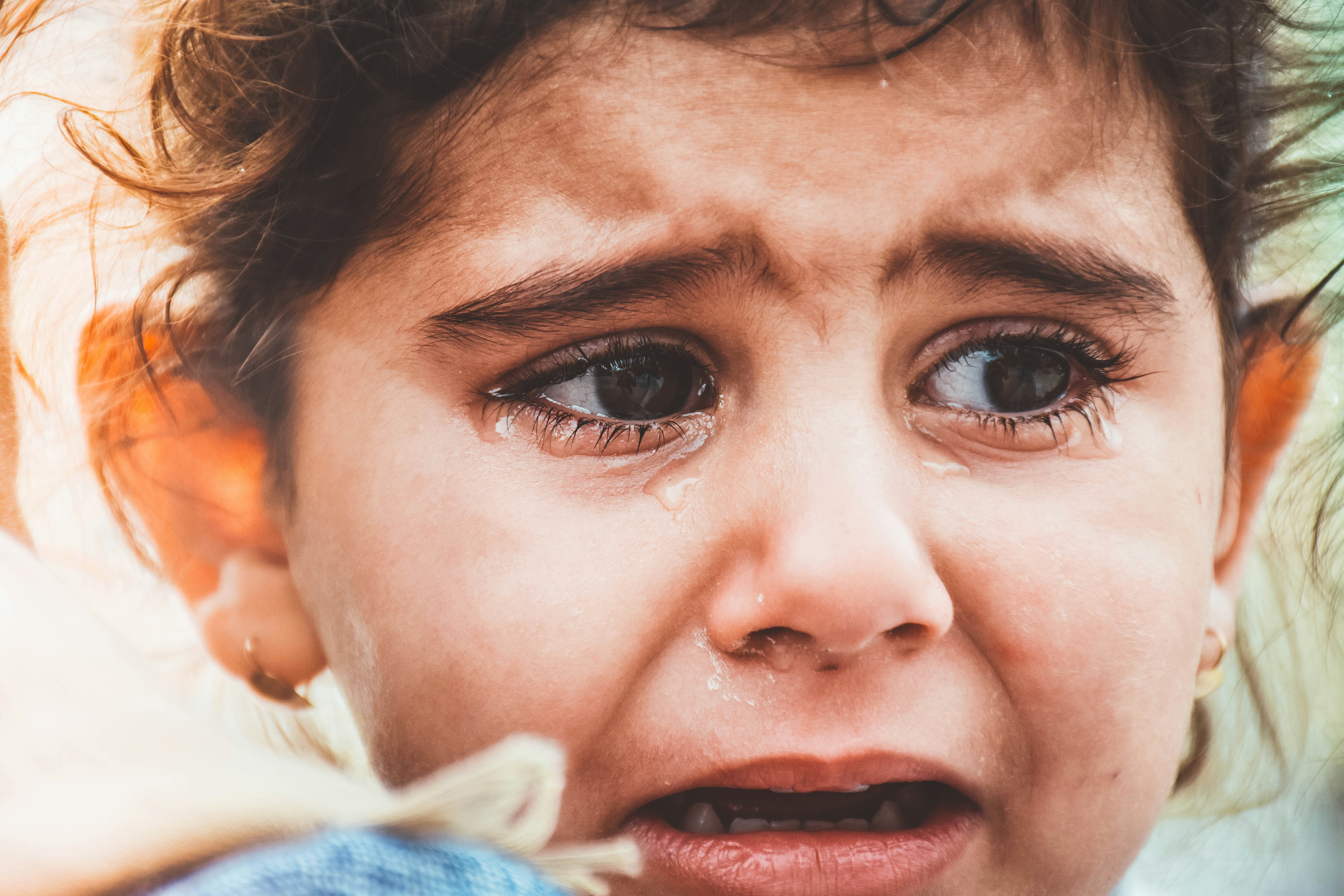 Una niña llorando | Fuente: Pexels